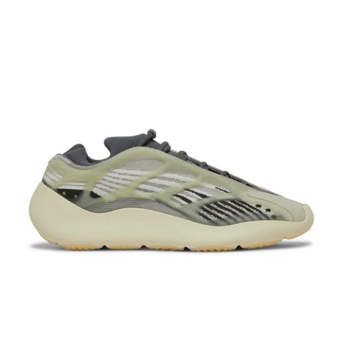 HYPE ELIXIR Yeezy 700 V3 Fade Salt