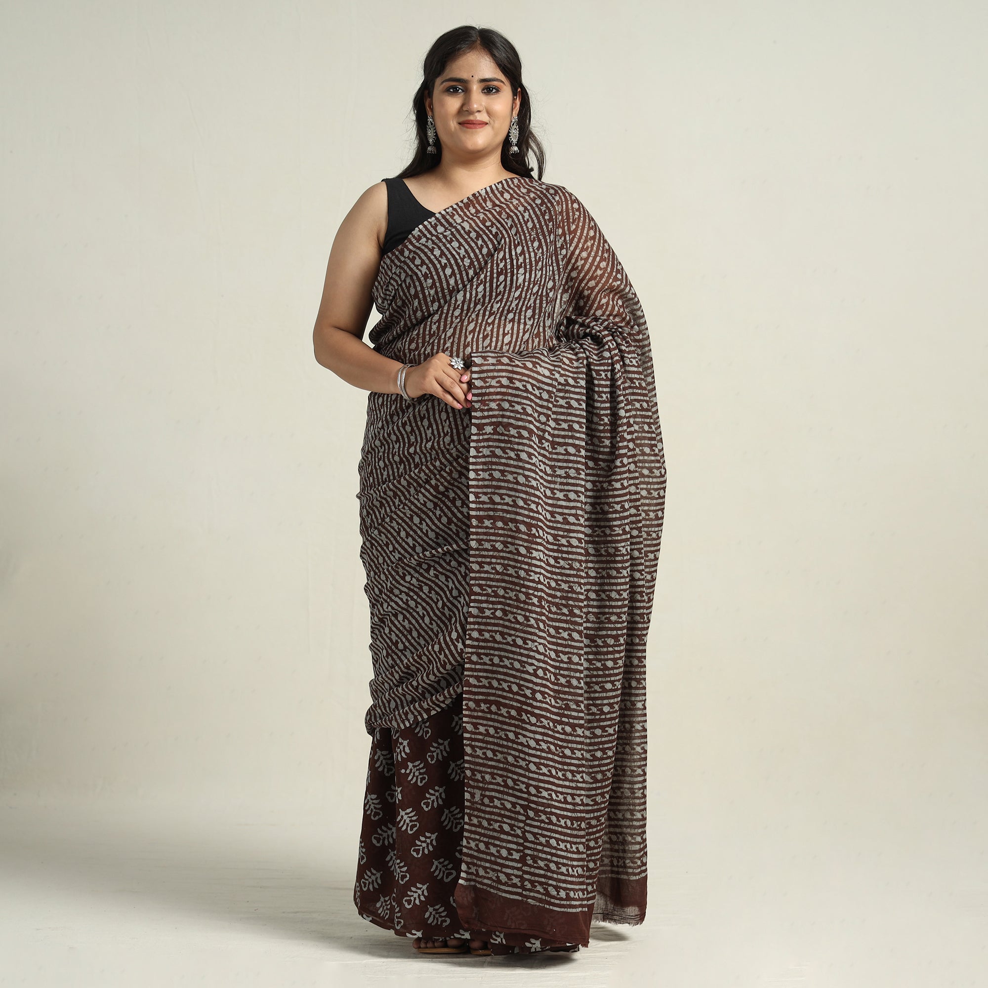 KACHCHH JI CHHAAP Brown - Mul Cotton Hand Batik Print Saree
