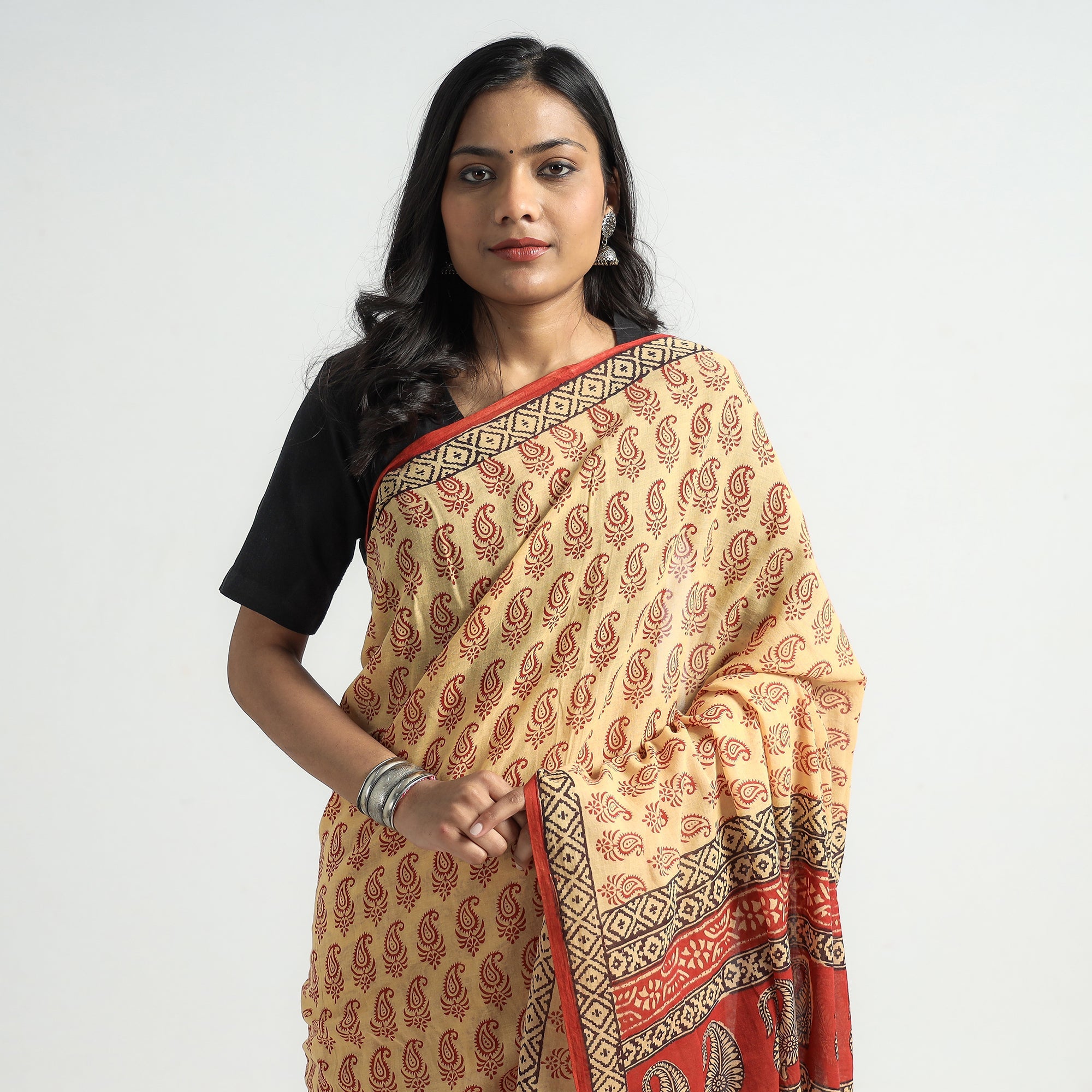 BAGH PRINTS BY YAKOOB KHATRI Beige - Bagh Hand Block Printed Cotton Saree - view 4