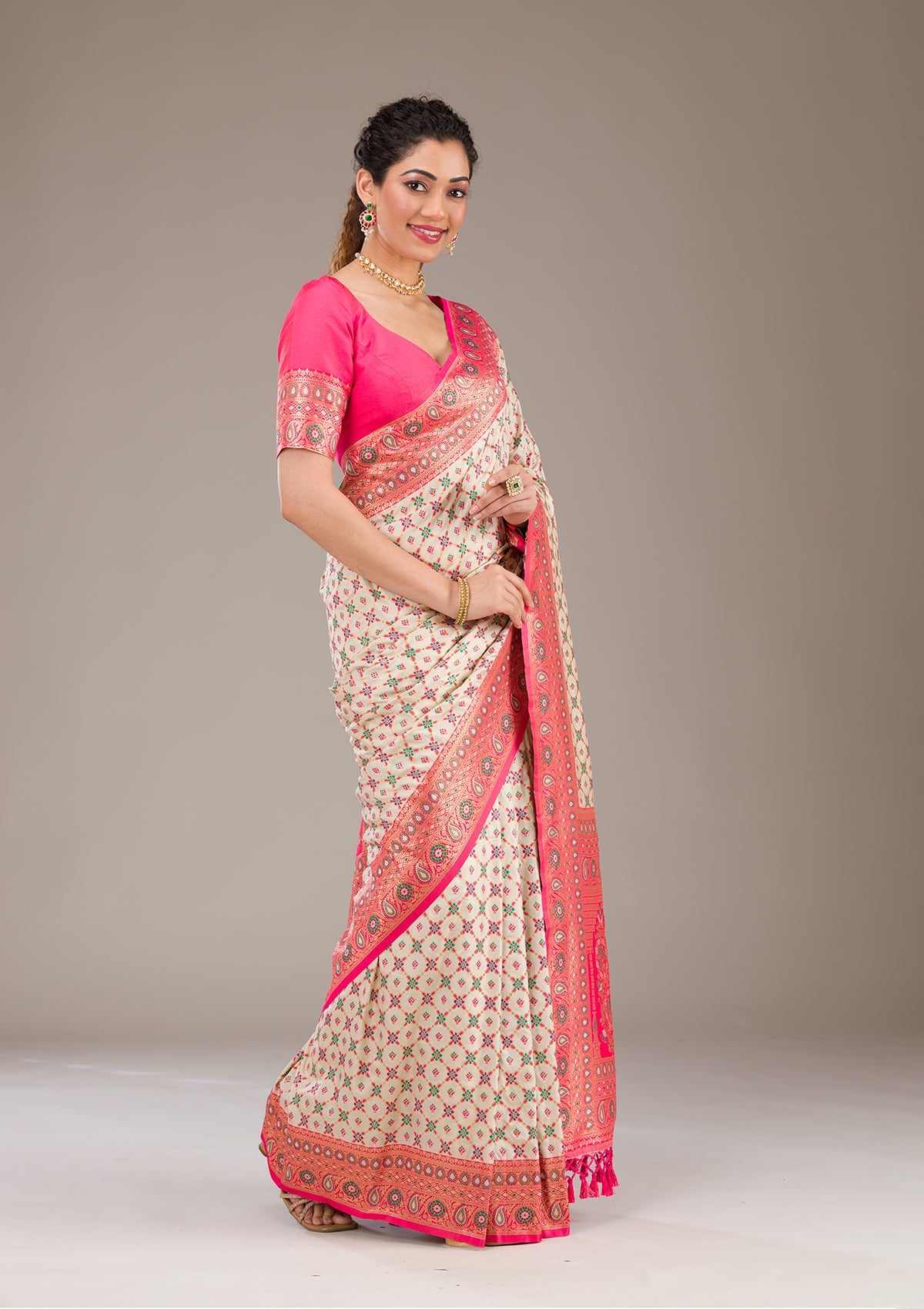 Koskii White Zariwork Banarasi Silk Saree – Women's - view 5
