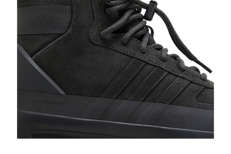 Yeezy adidas Fear of God Athletics Los Angeles Hikers Carbon - view 2