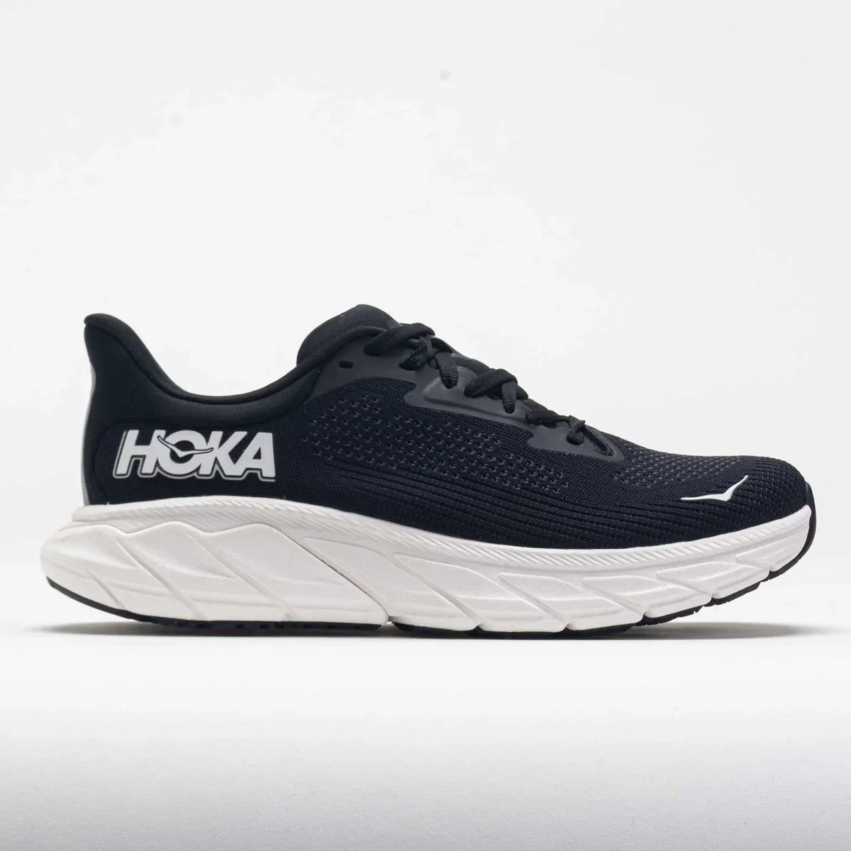 HYPE ELIXIR Hoka Arahi 7 Black White