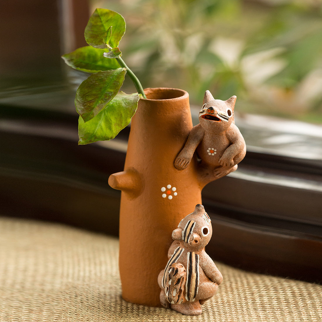 EXCLUSIVELANE 'Climbing Squirrels' Handpainted Garden Decorative Terracotta Table Cum Wall Showpiece