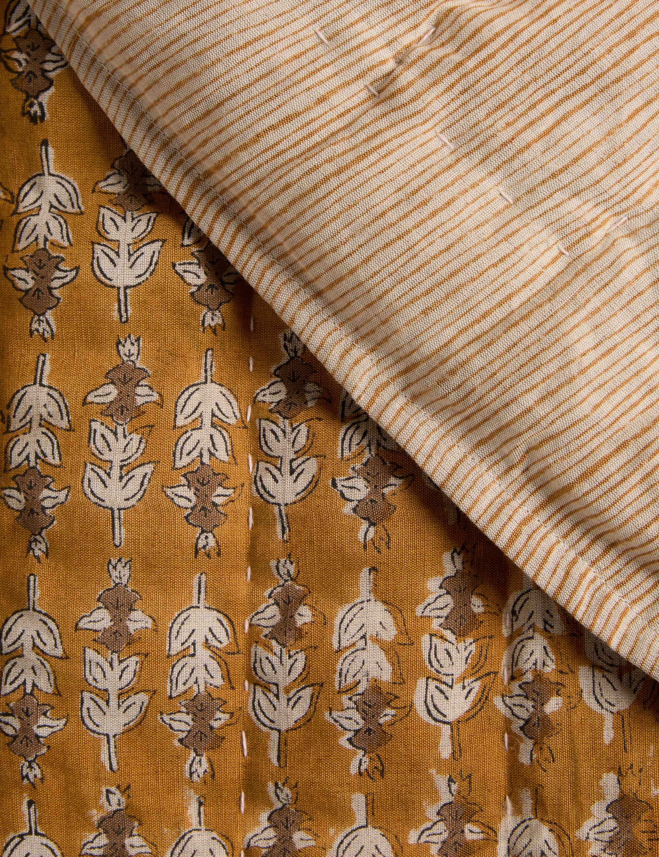 Lulu and Georgia Berrien Linen Cotton Quilt - view 17