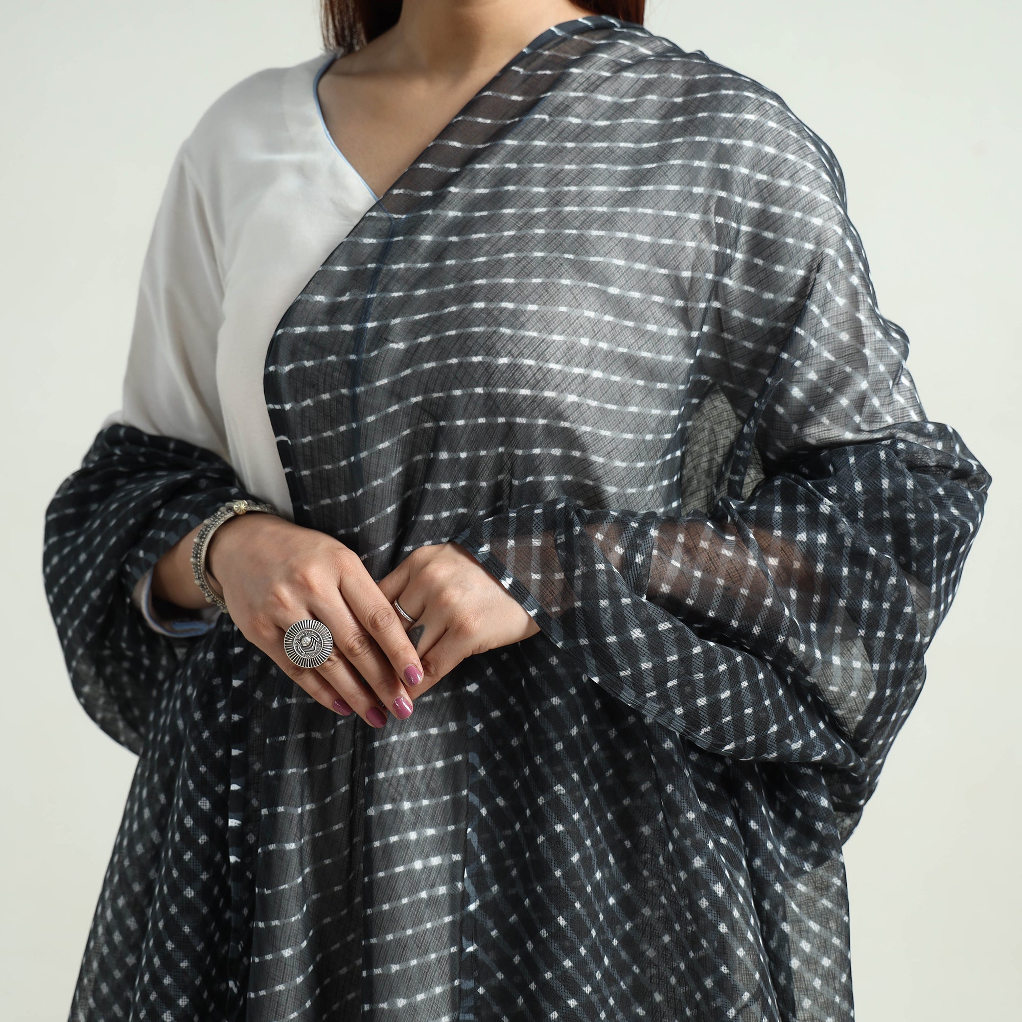 LEHARIYA BY BADSHAH MIYAN Black - Leheriya Tie-Dye Mothra Kota Doria Cotton Dupatta with Tassels 24 - view 3