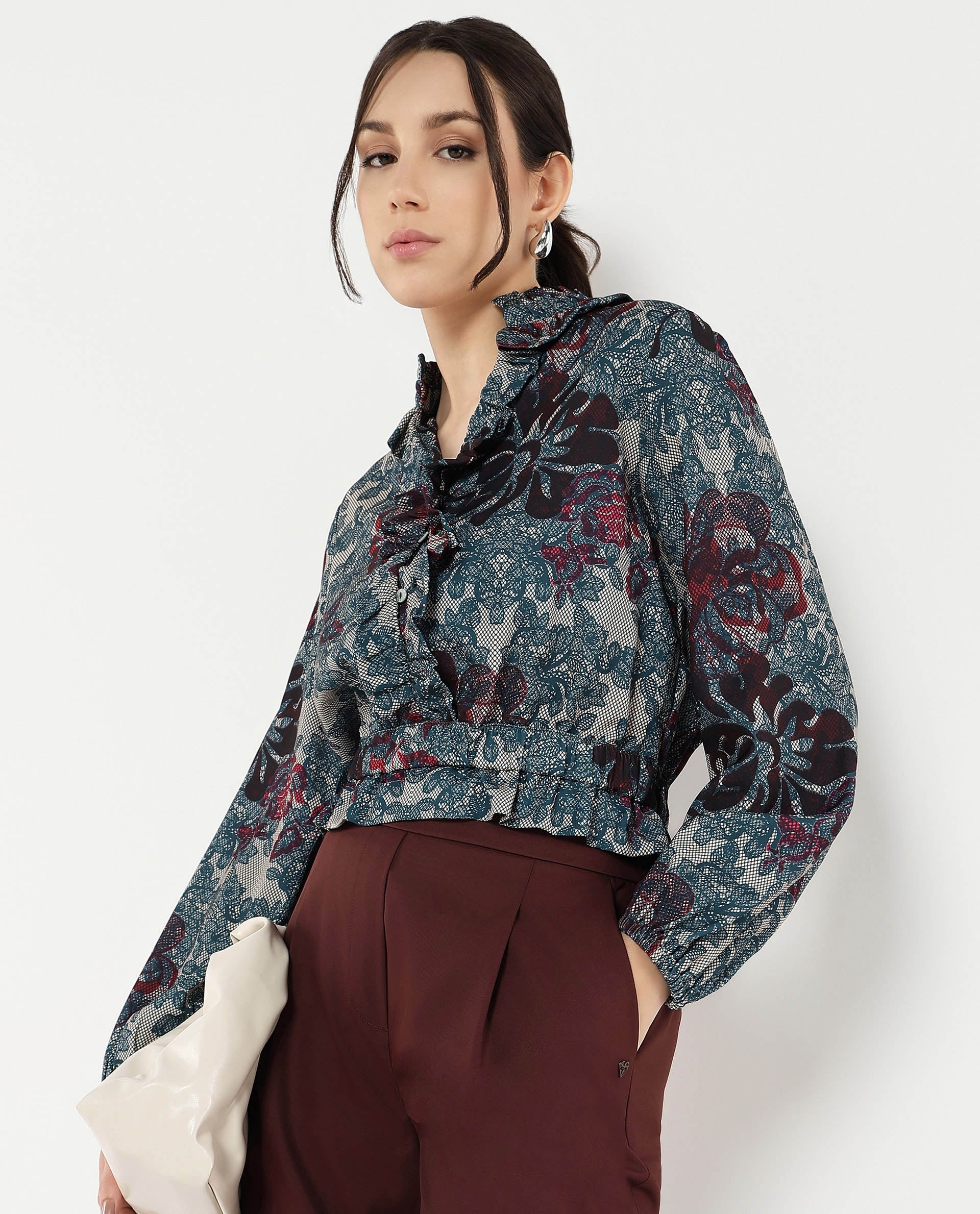 Rareism Women Mugla Multi Polyester Fabric Balloon Sleeve V-Neck Button Closure Cropped Floral Print Top - view 4
