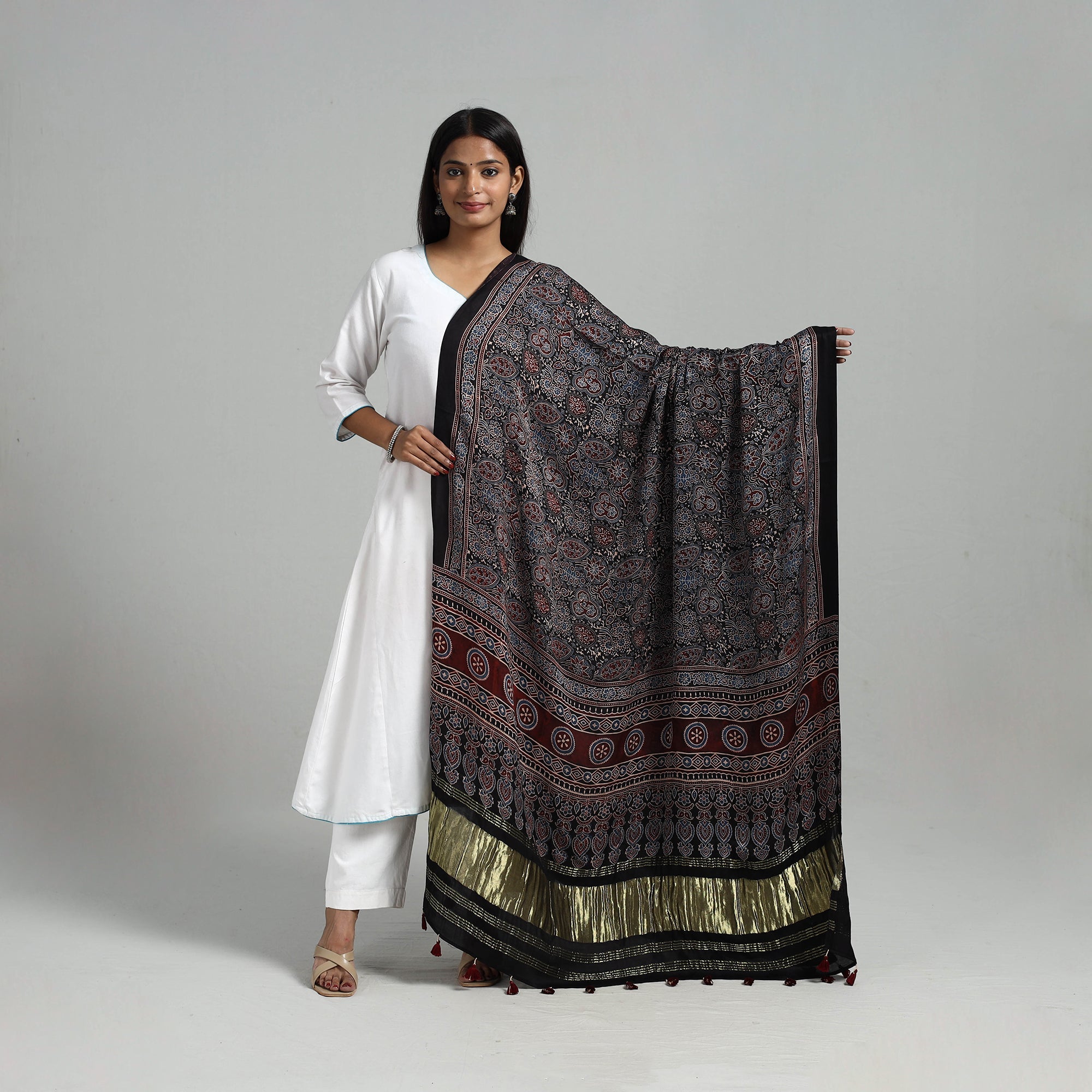 RIYAZ ABDULMAJID KHATRI - AJRAKH Modal Silk Block Print Ajrakh Dupatta 03 - view 2