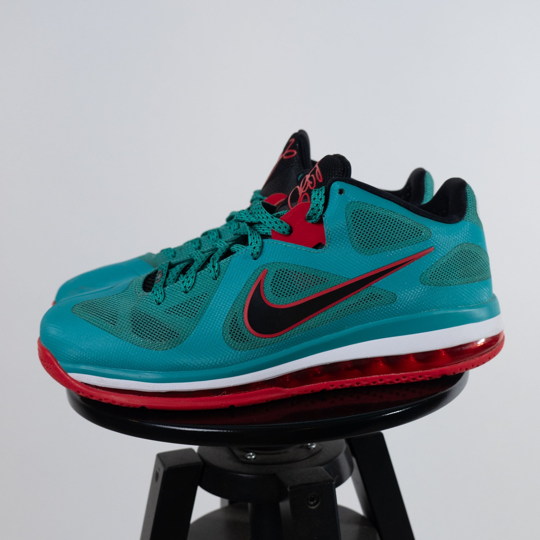 Nike Lebron 9 Low Liverpool
