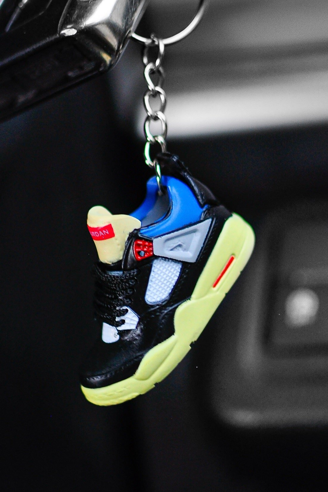 Kicks Machine 3D Sneaker Keychain AJ4 Union Off Noir