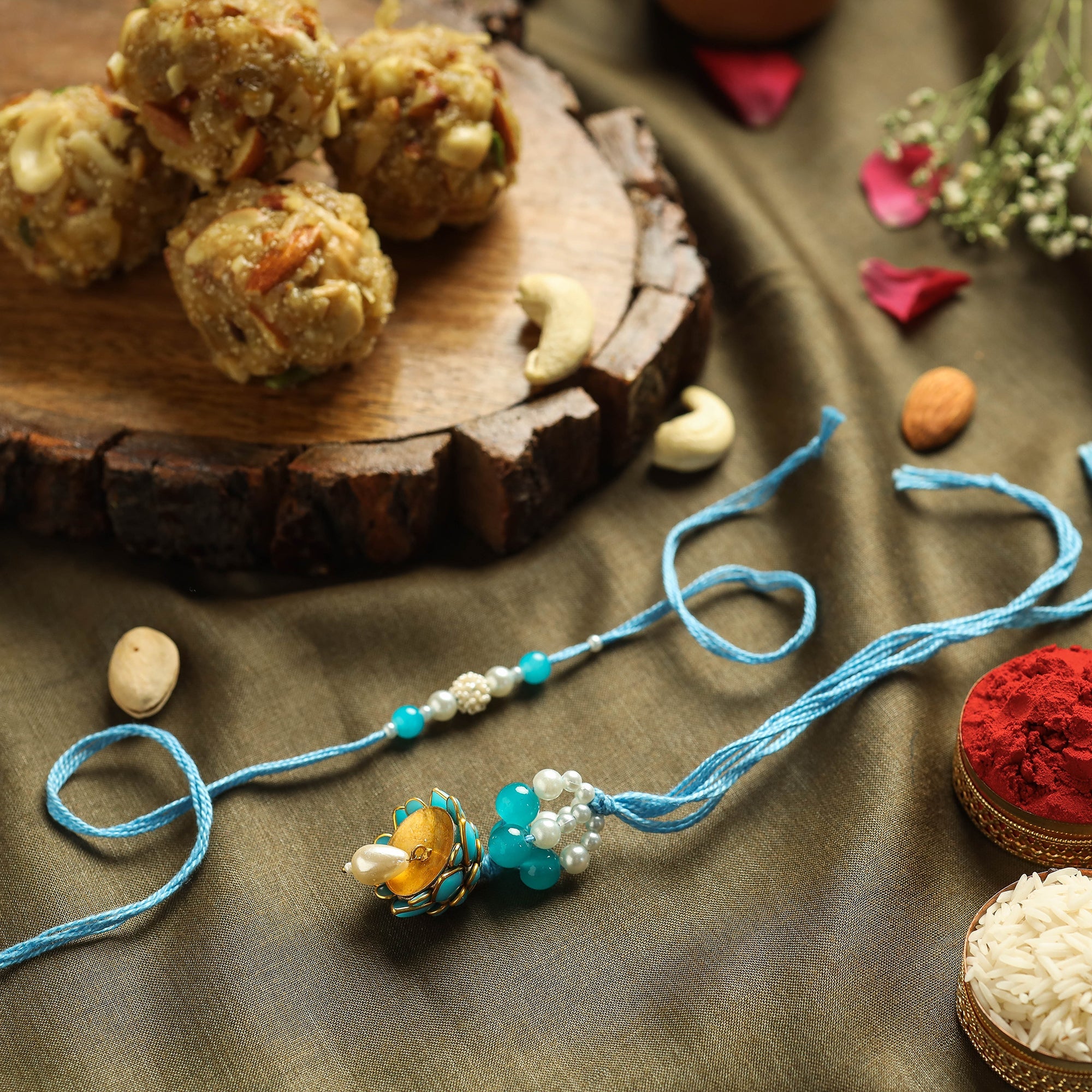 ITOKRI CRAFTS INITIATIVE Beadwork Bhaiya Bhabhi Rakhi with Dry Fruit Laddu