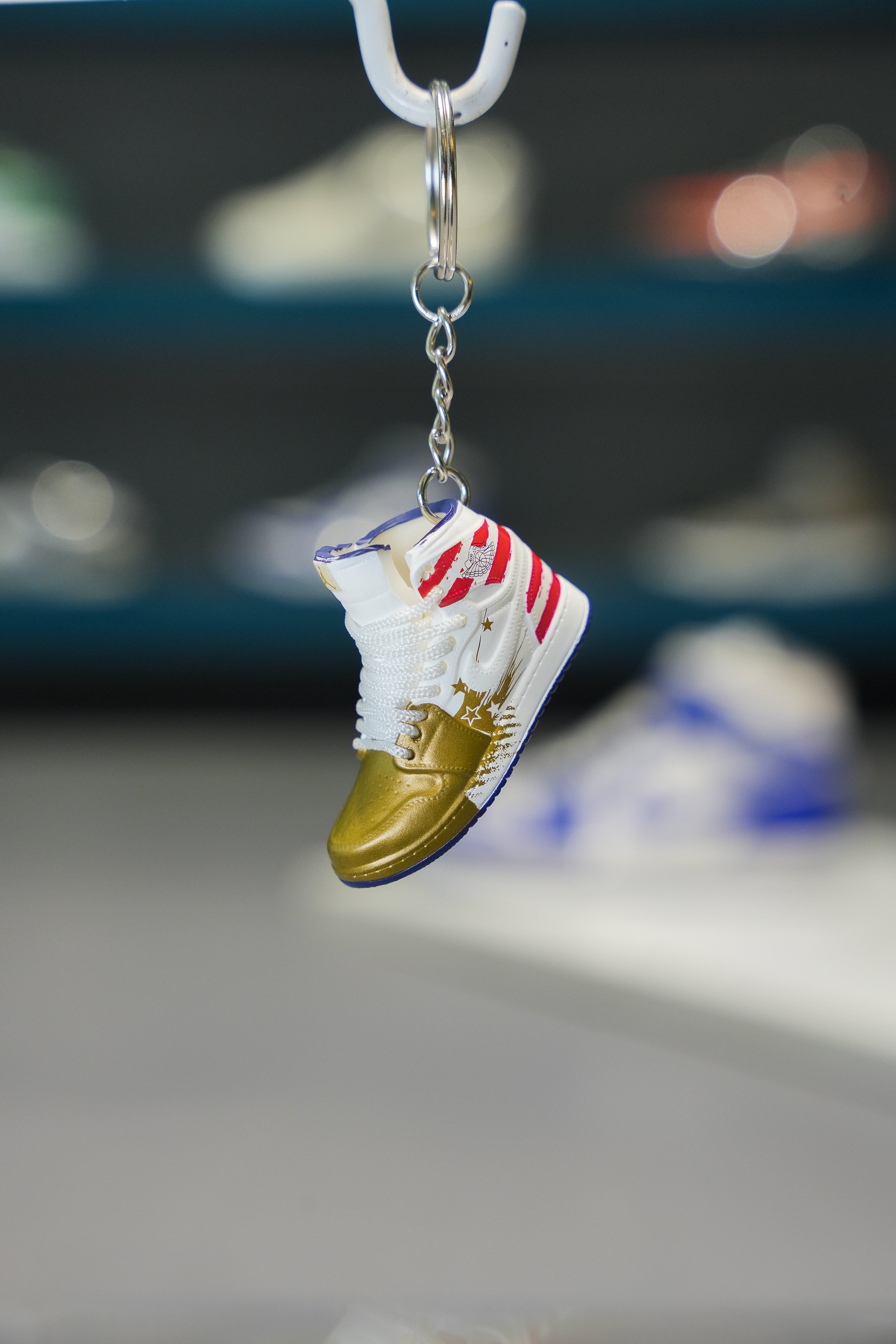 Kicks Machine 3D Sneaker Keychain AJ1 White Custom - view 2