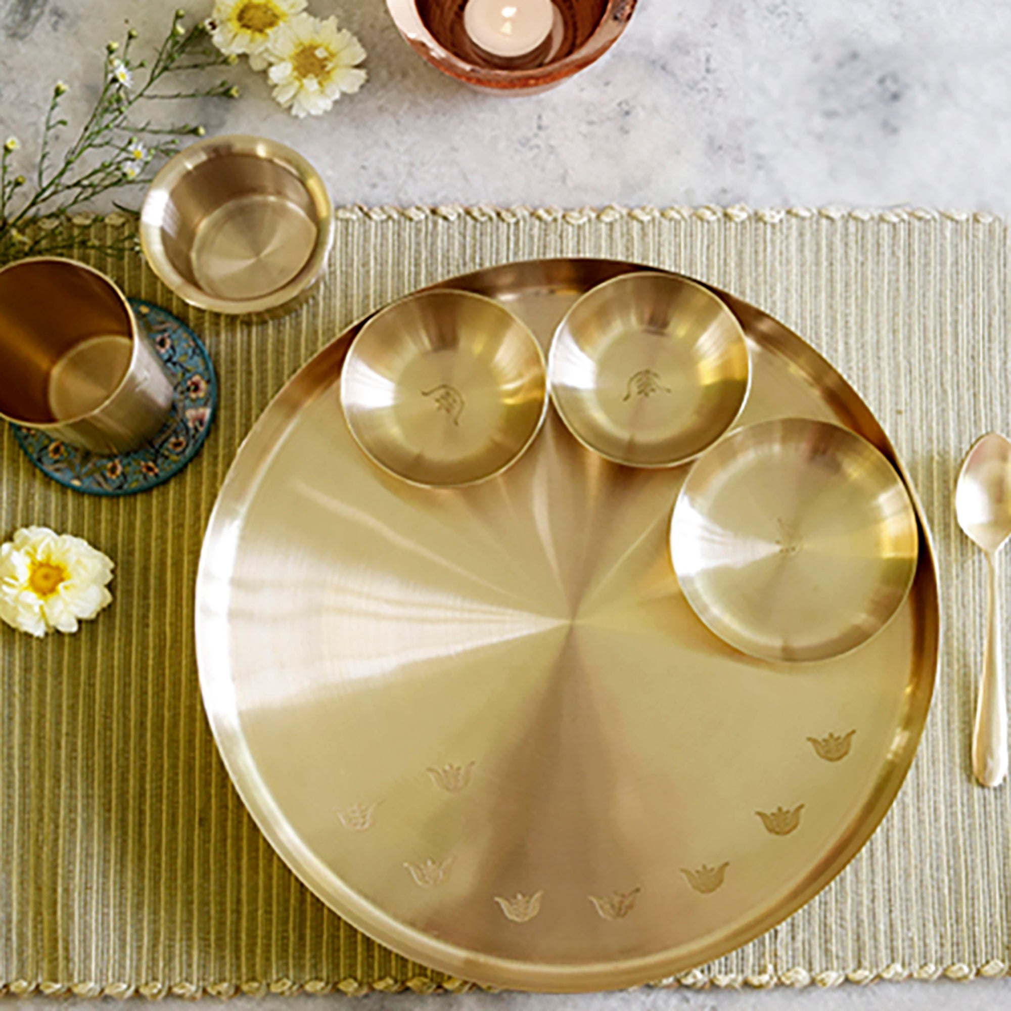 STUDIO COPPRE Brown - Tulsi Kansa Dinner Set
