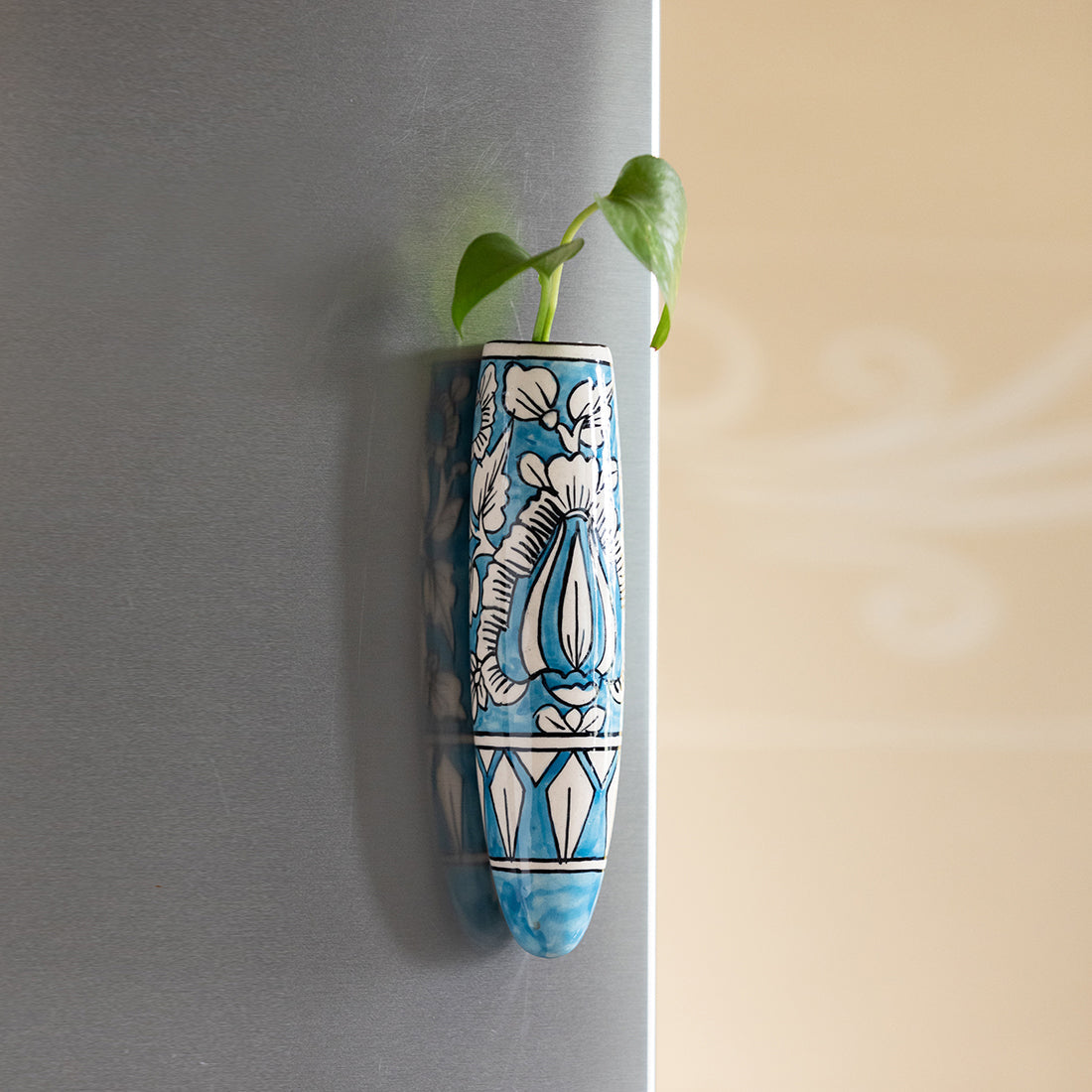 EXCLUSIVELANE 'Mughal Heaven' Magnetic Fridge Planter In Ceramic