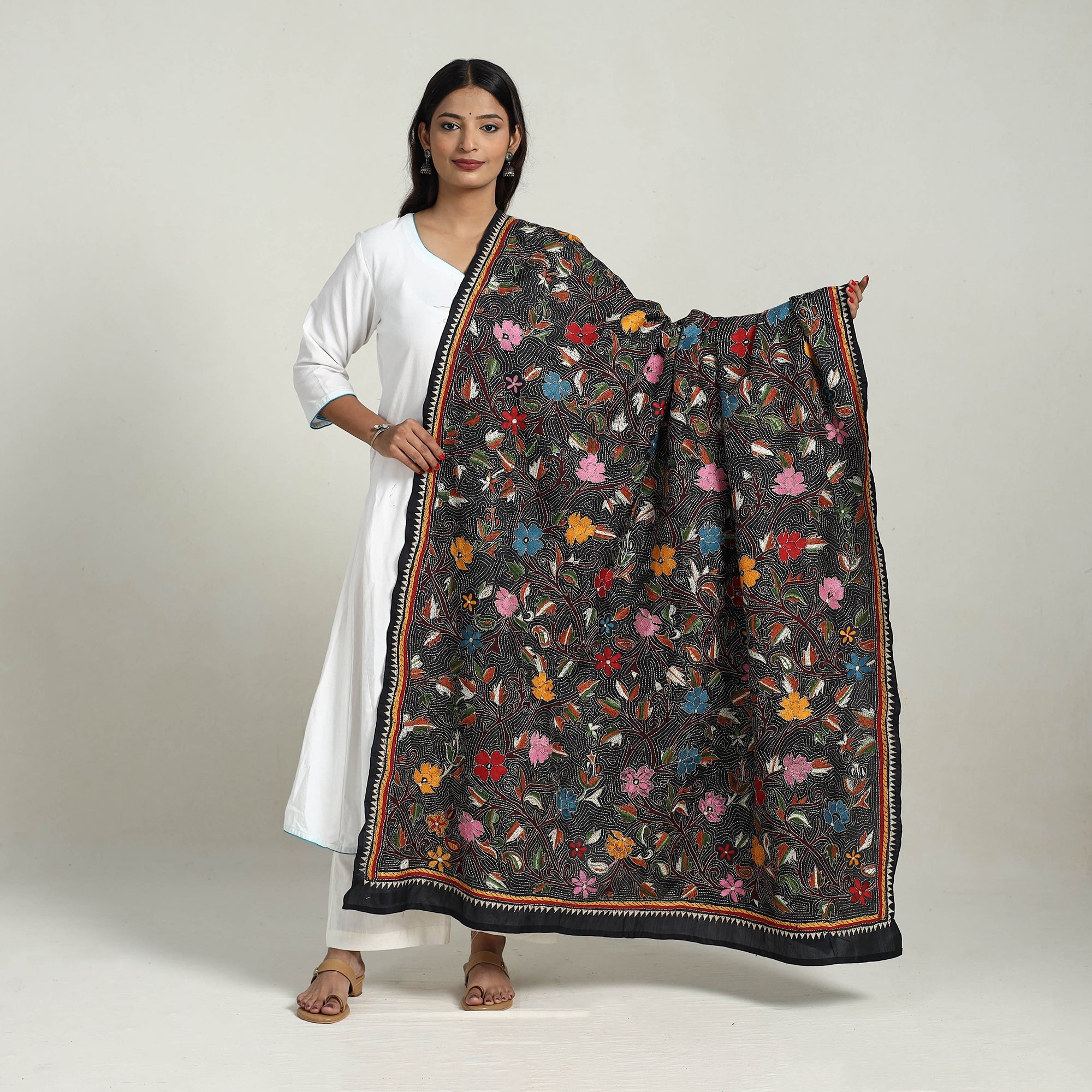 KHUSHBASH - HAPPY LOOM OF EAST Black - Pure Silk Bengal Kantha Embroidery Dupatta 30 - view 2