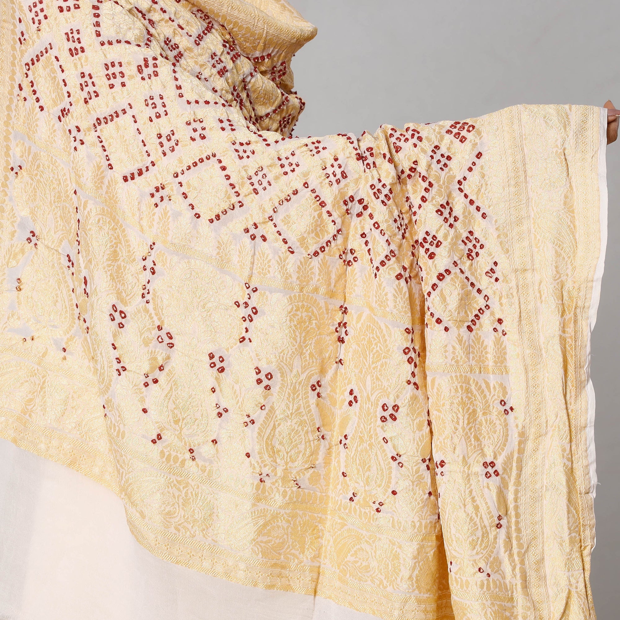 KACHCHH JI CHHAAP Beige - Traditional Kutch Neem Zari Jaal Work Bandhani Tie-Dye Georgette Banarasi Dupatta - view 4