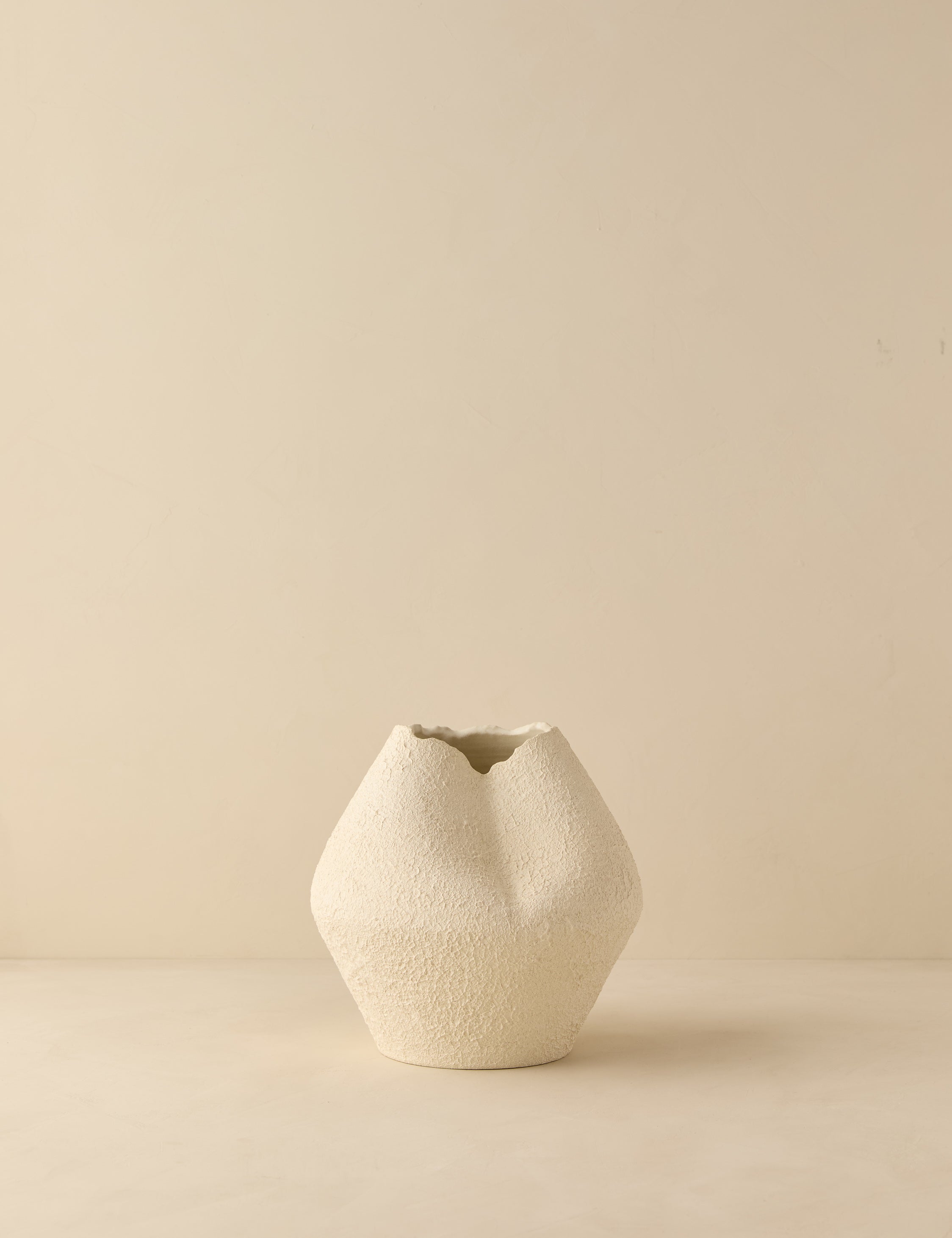 Lulu and Georgia Claudia Vase by dumæ – Sierra Blanc - view 2