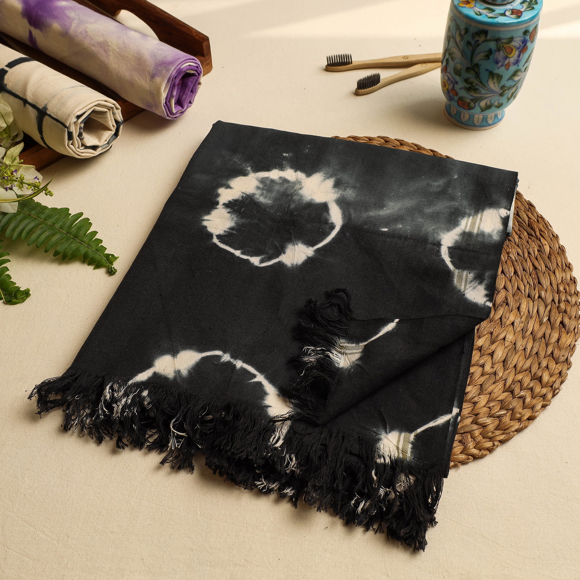 HAVELI CHRONICLES Black - Shibori Tie-dye Cotton Bath Towel