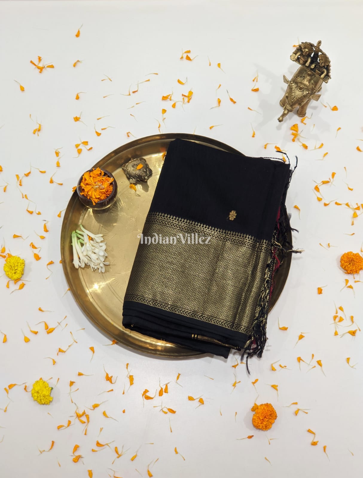 IndianVillèz Black Maheshwari Handloom Saree – Women's