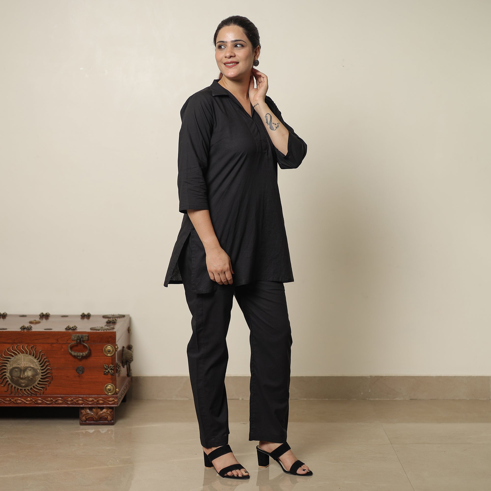 ITOKRI CASUALS Black - Plain Dyed Cotton Co-Ord Set 05 - view 2