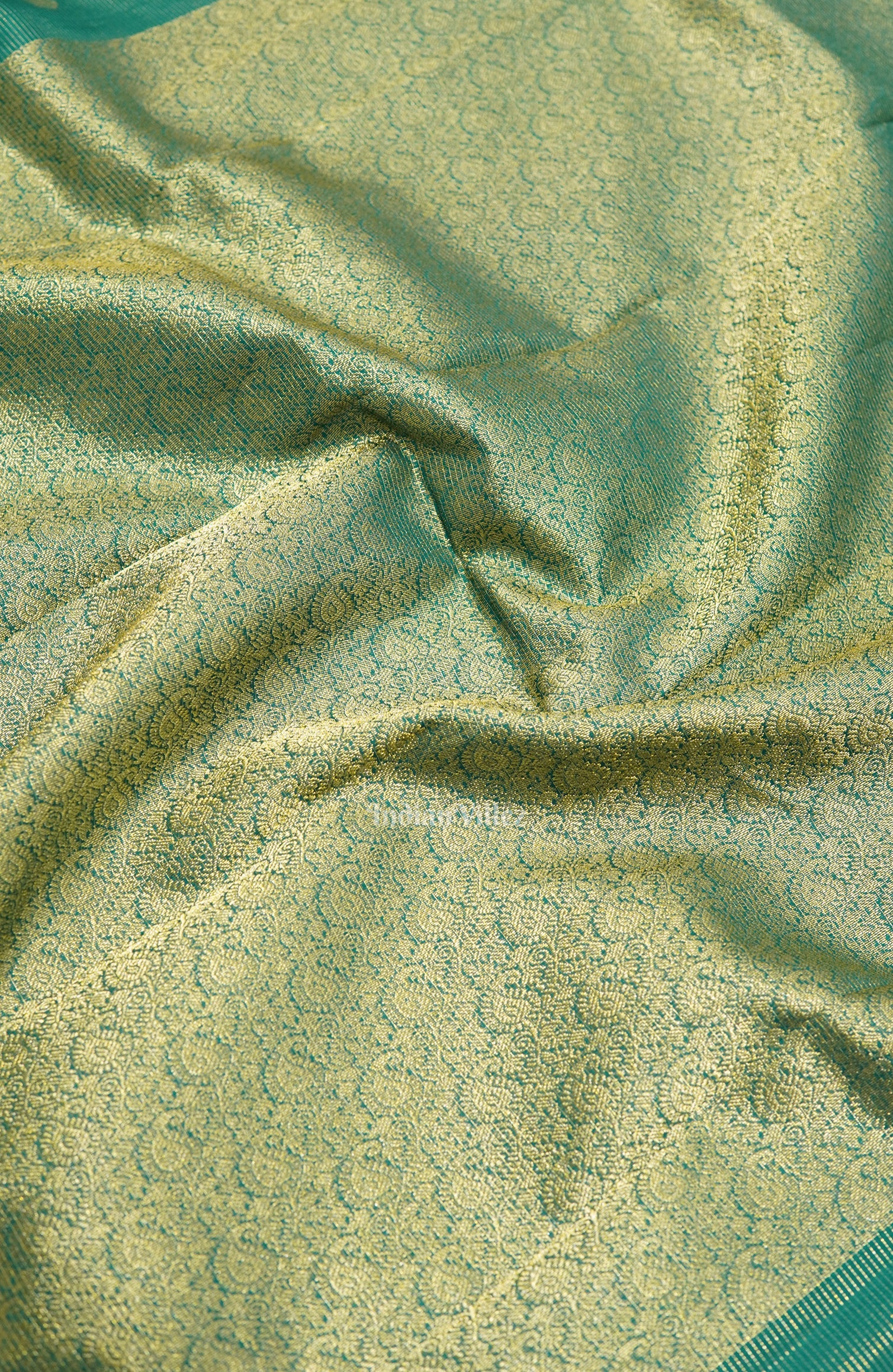 IndianVillèz Teal Green Golden Stripped Pure Kanjivaram Silk Saree - view 4