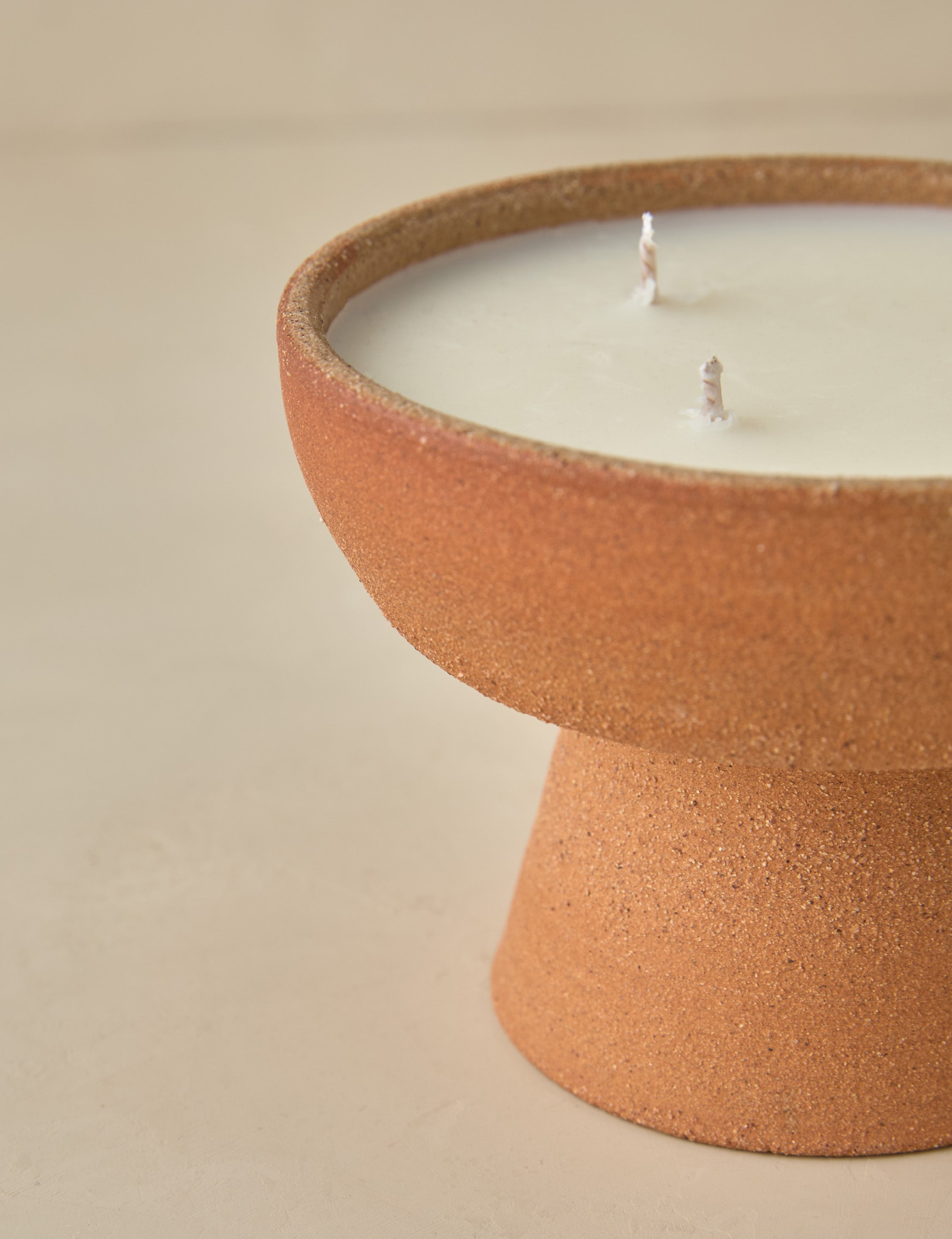 Lulu and Georgia Jack Raw Candle by dumæ - view 16