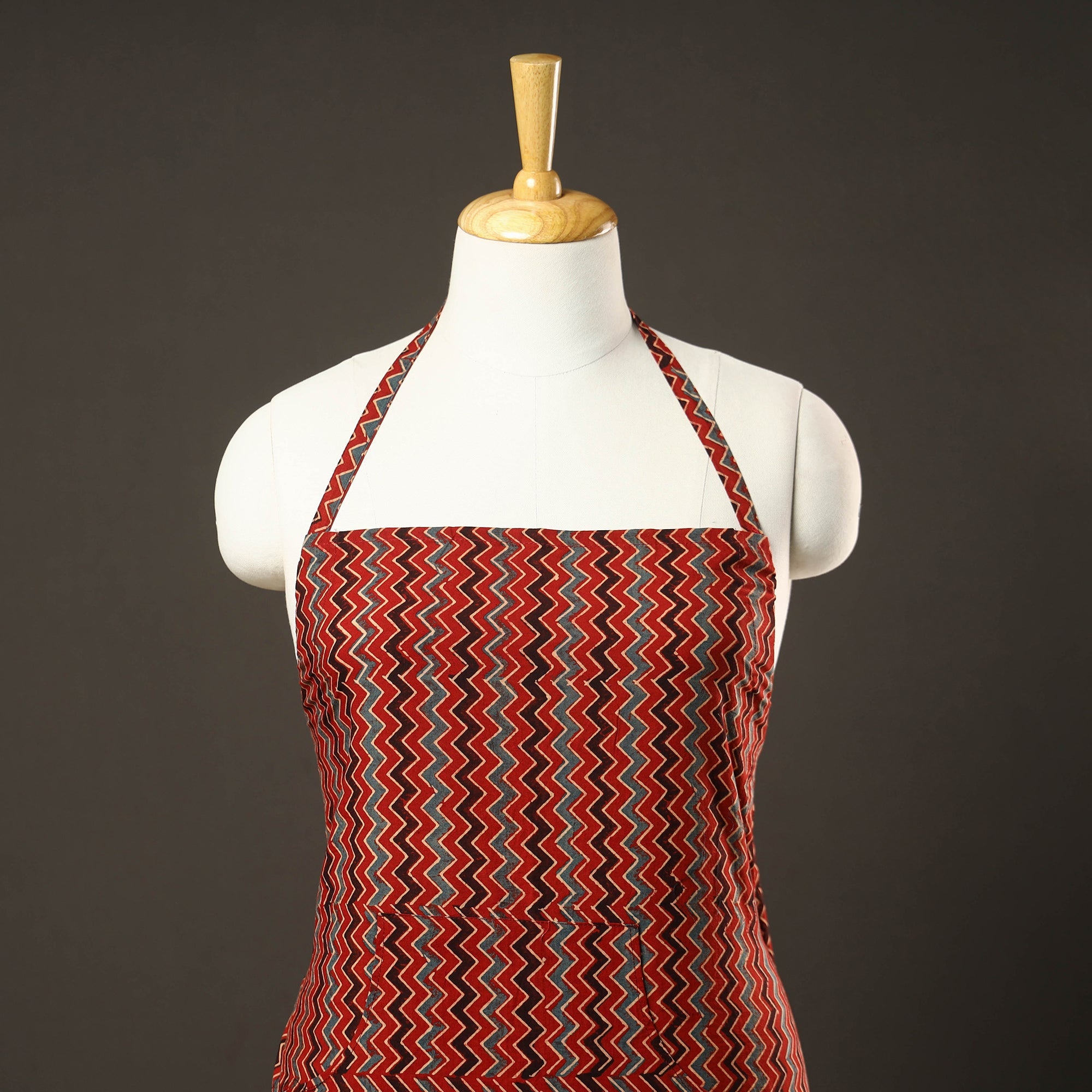 ITOKRI CRAFTS INITIATIVE Ajrakh Block Printed Cotton Apron with Pocket 51 - view 2