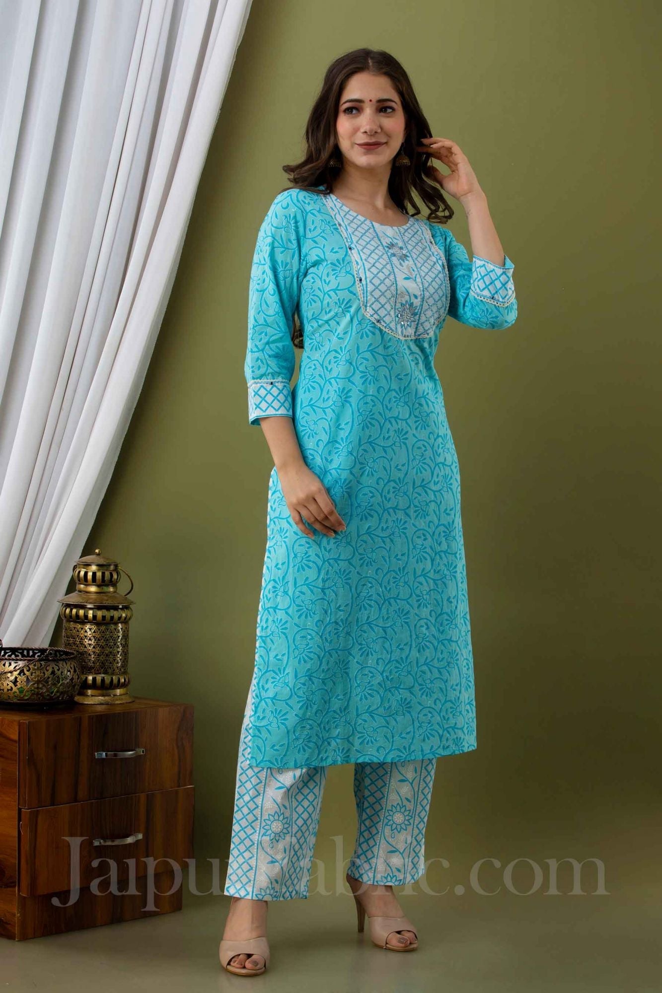 JaipurFabric® Women Blue Cotton Floral Print Kurti with Pant