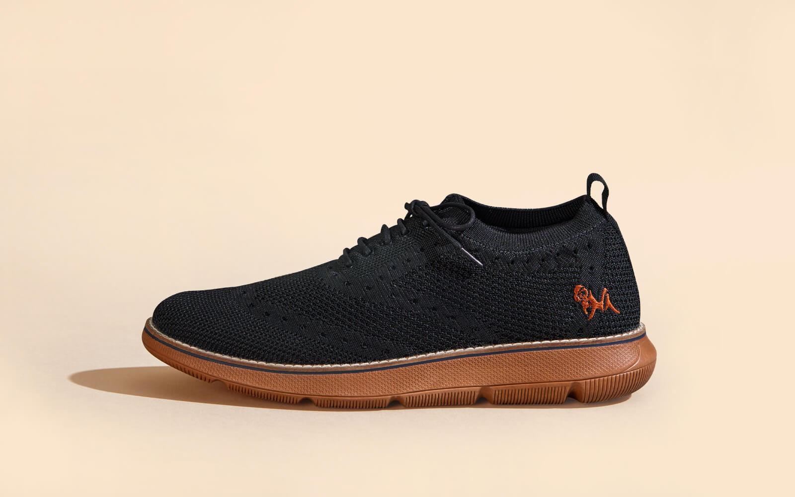 Neeman's Dress Sneakers : Black Tan