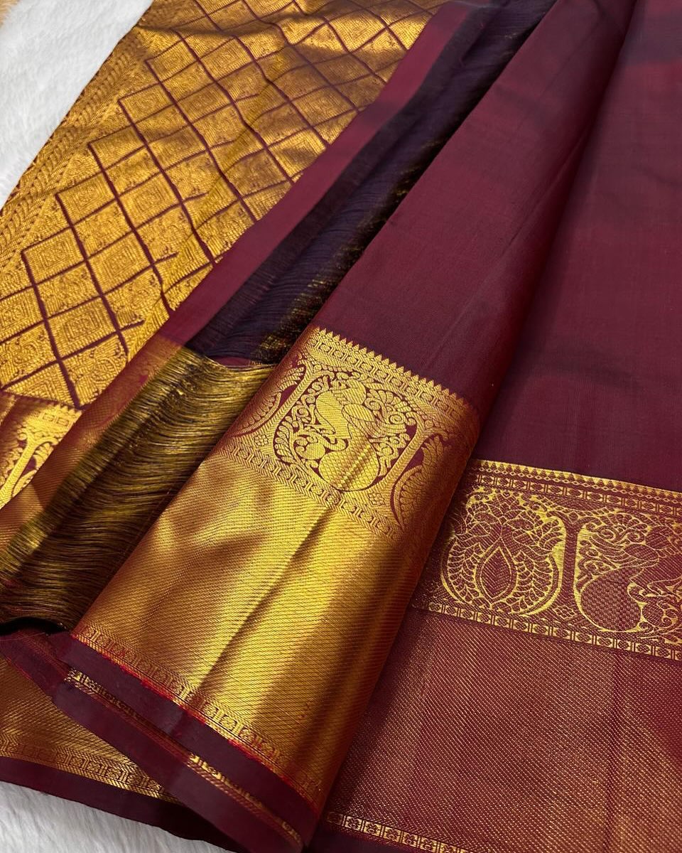 Aayna Tantalizing Maroon Soft Banarasi Silk Saree With Staring Blouse Piece - view 4