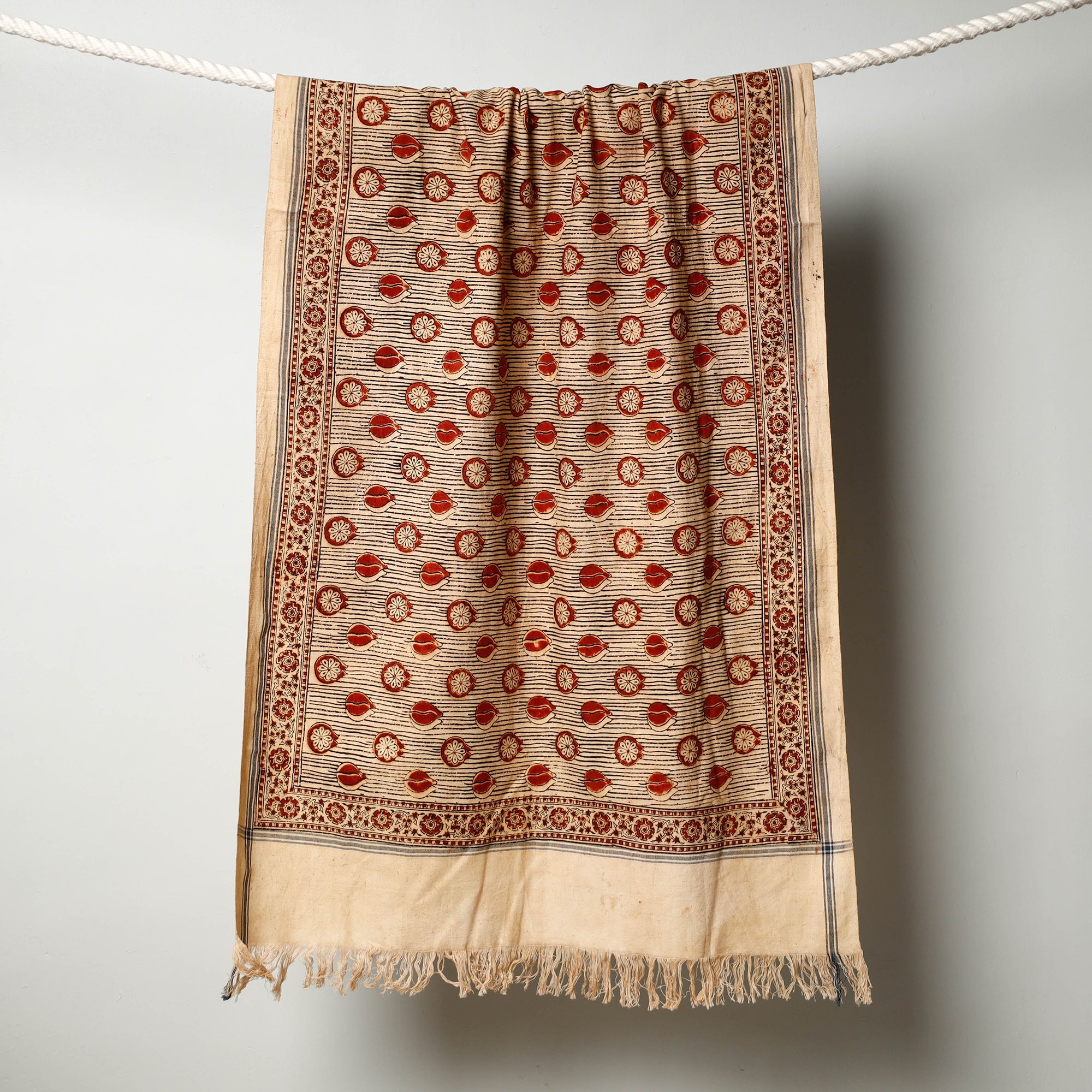 PITCHUKA SRINIVAS KALAMKARI PEDANA Beige - Pedana Kalamkari Block Printed Handloom Cotton Towel - view 2