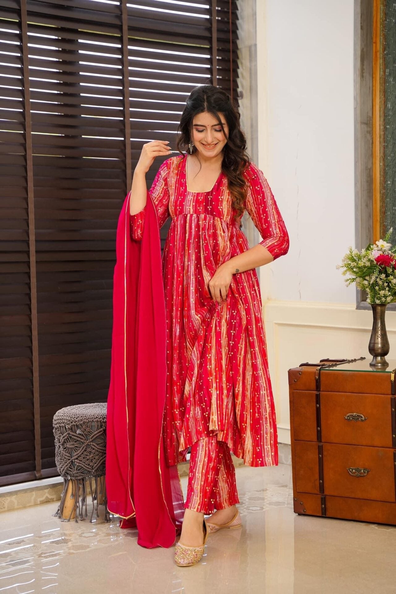 Idaho-o Alluring red suit set