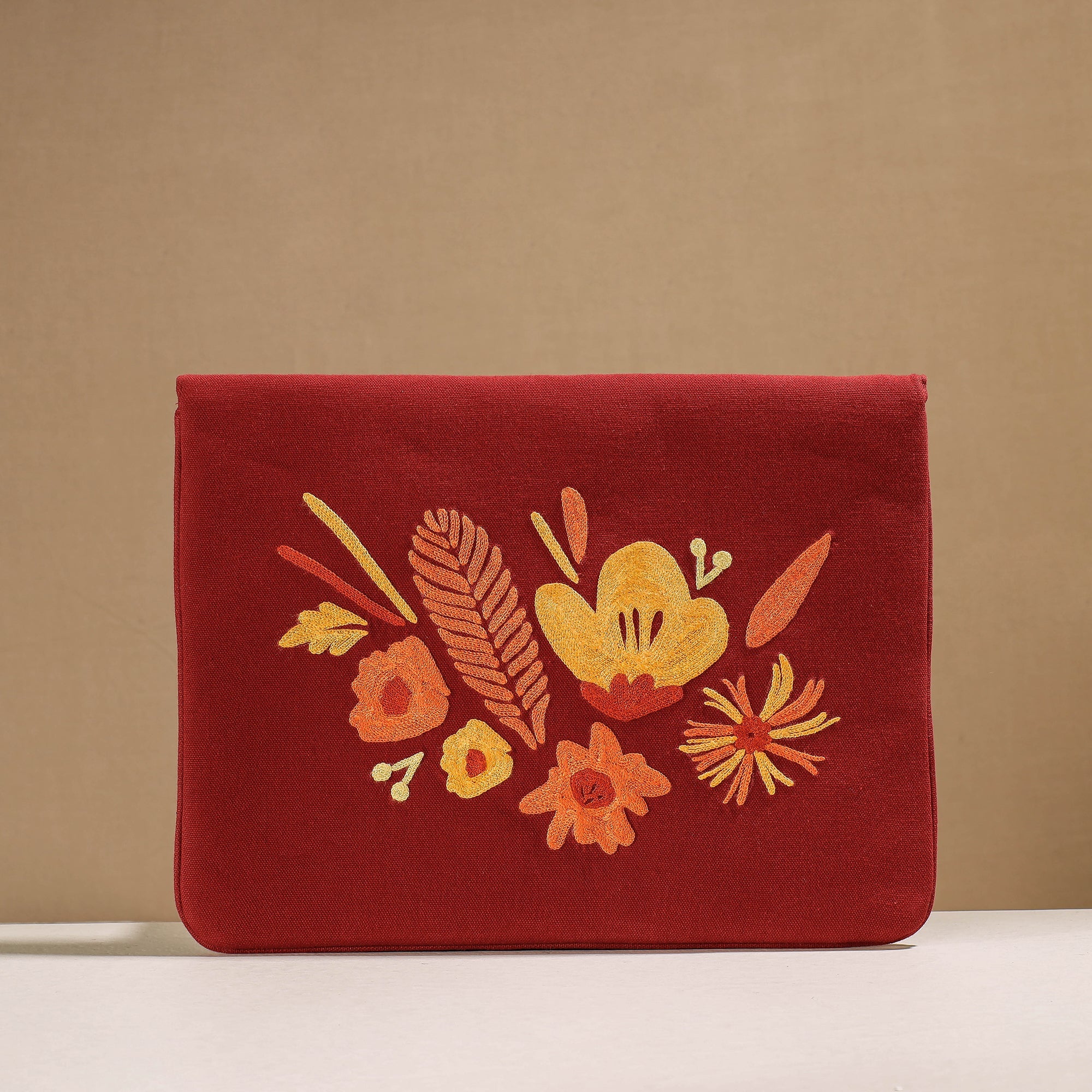 ITOKRI CRAFTS INITIATIVE Aari Hand Embroidery Cotton Duck IPad Sleeve (10 x 13 in)