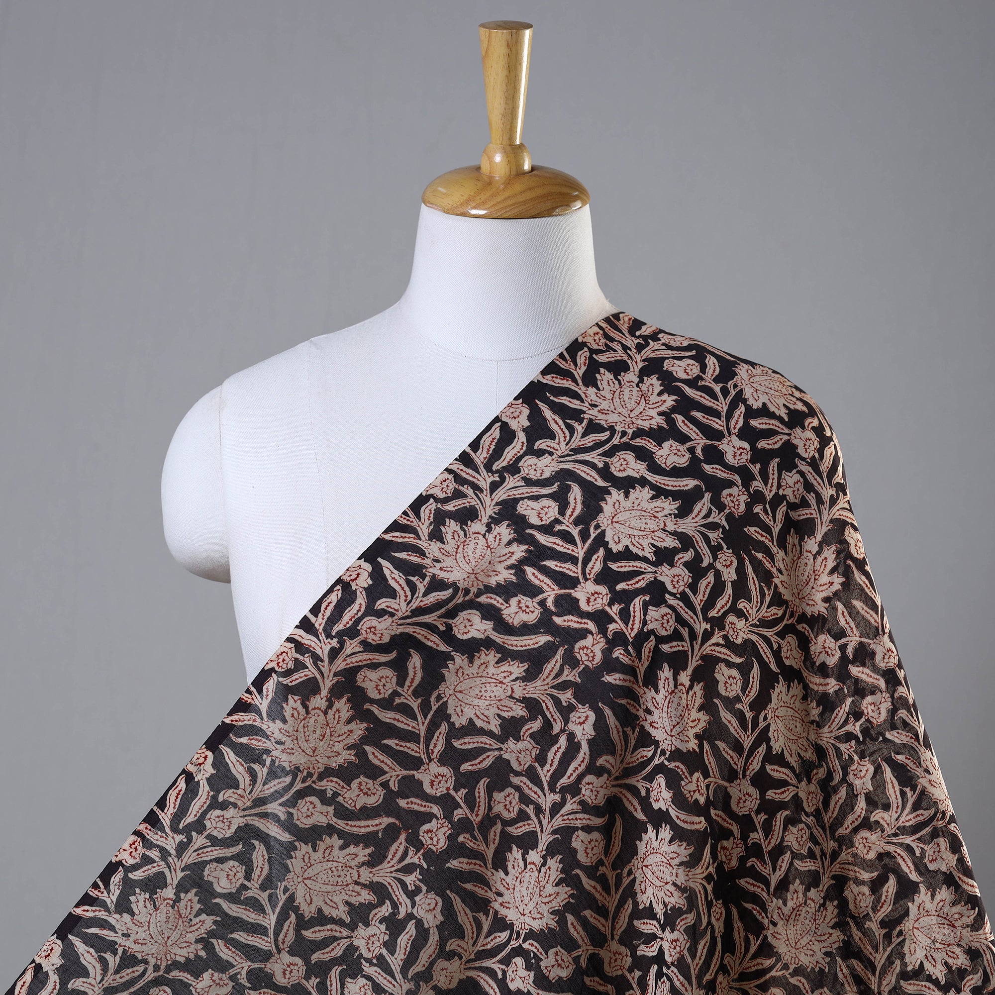 PITCHUKA SRINIVAS KALAMKARI PEDANA Black - Pedana Block Printed Silk Kalamkari Fabric 06
