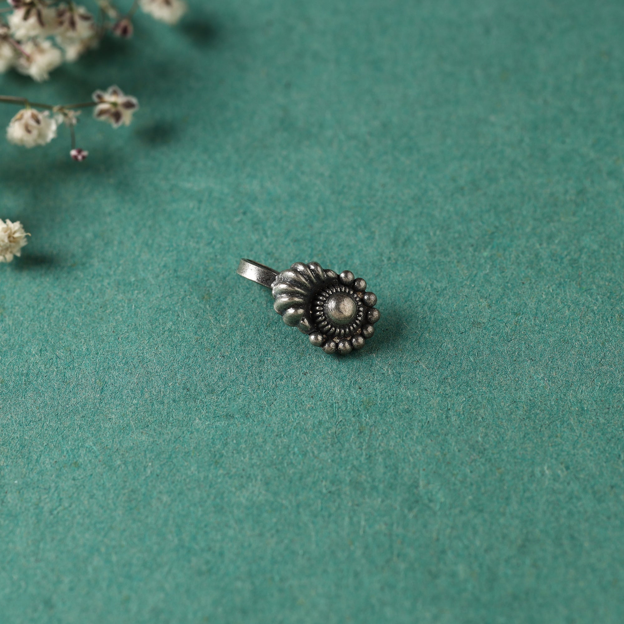 HAVELI CHRONICLES Antique Padma Sterling Silver Nosepin