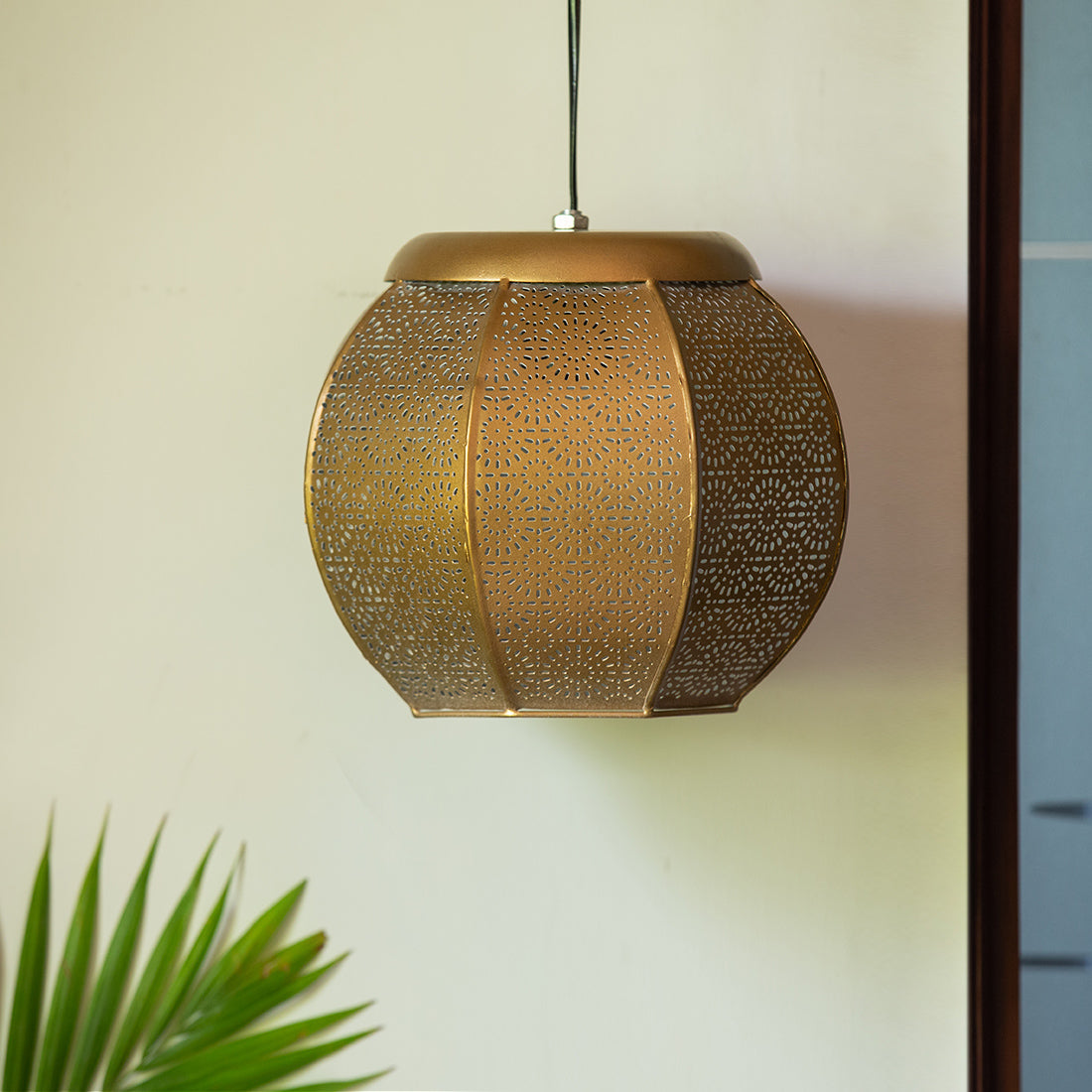 EXCLUSIVELANE 'Morrocan Treasure' Hand-etched Pendant Lamp In Iron (8 Inch, Matte Finish) - view 3