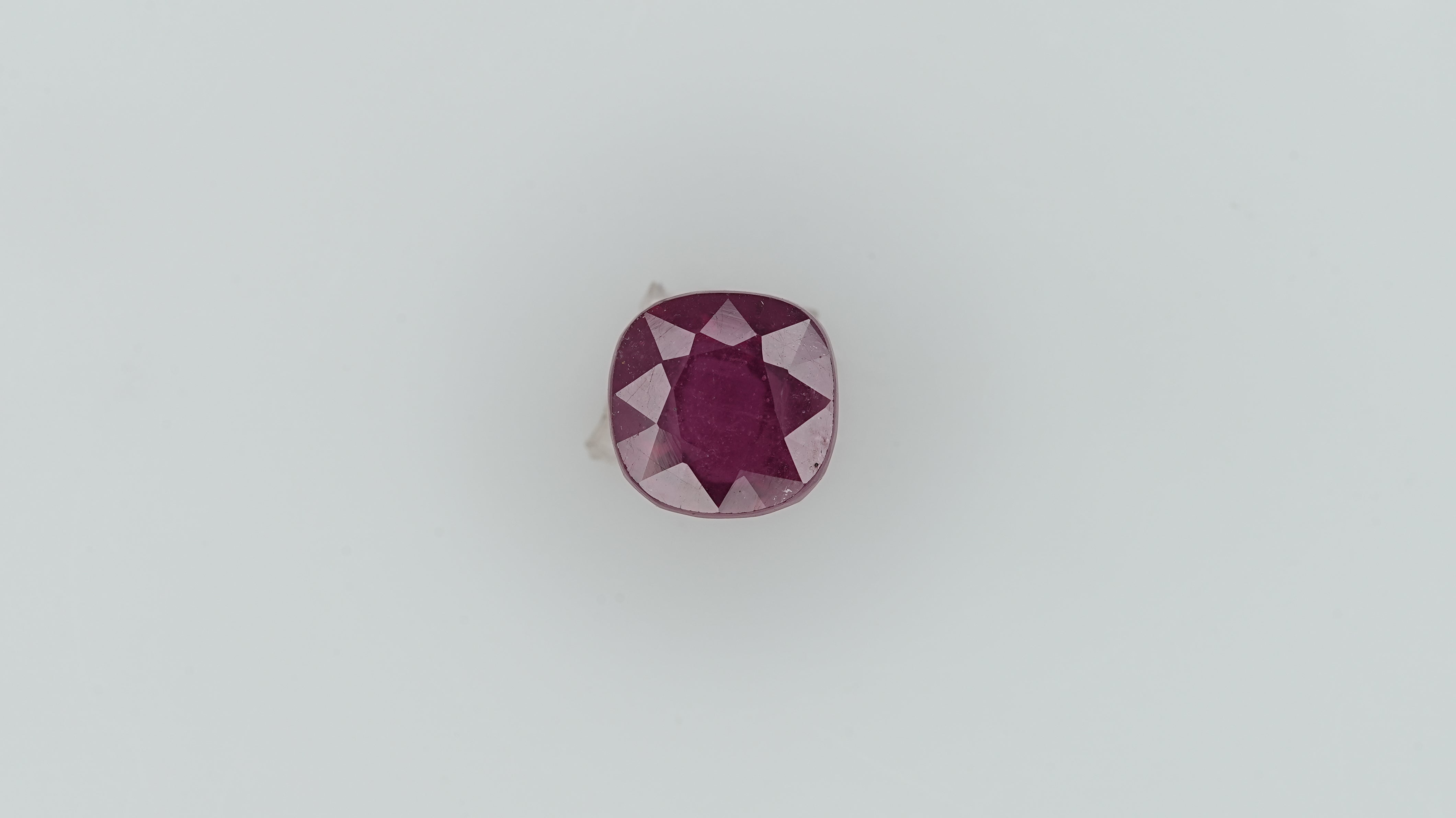 Gemsmantra Ruby - 5.8 Carats (6.38 Ratti)