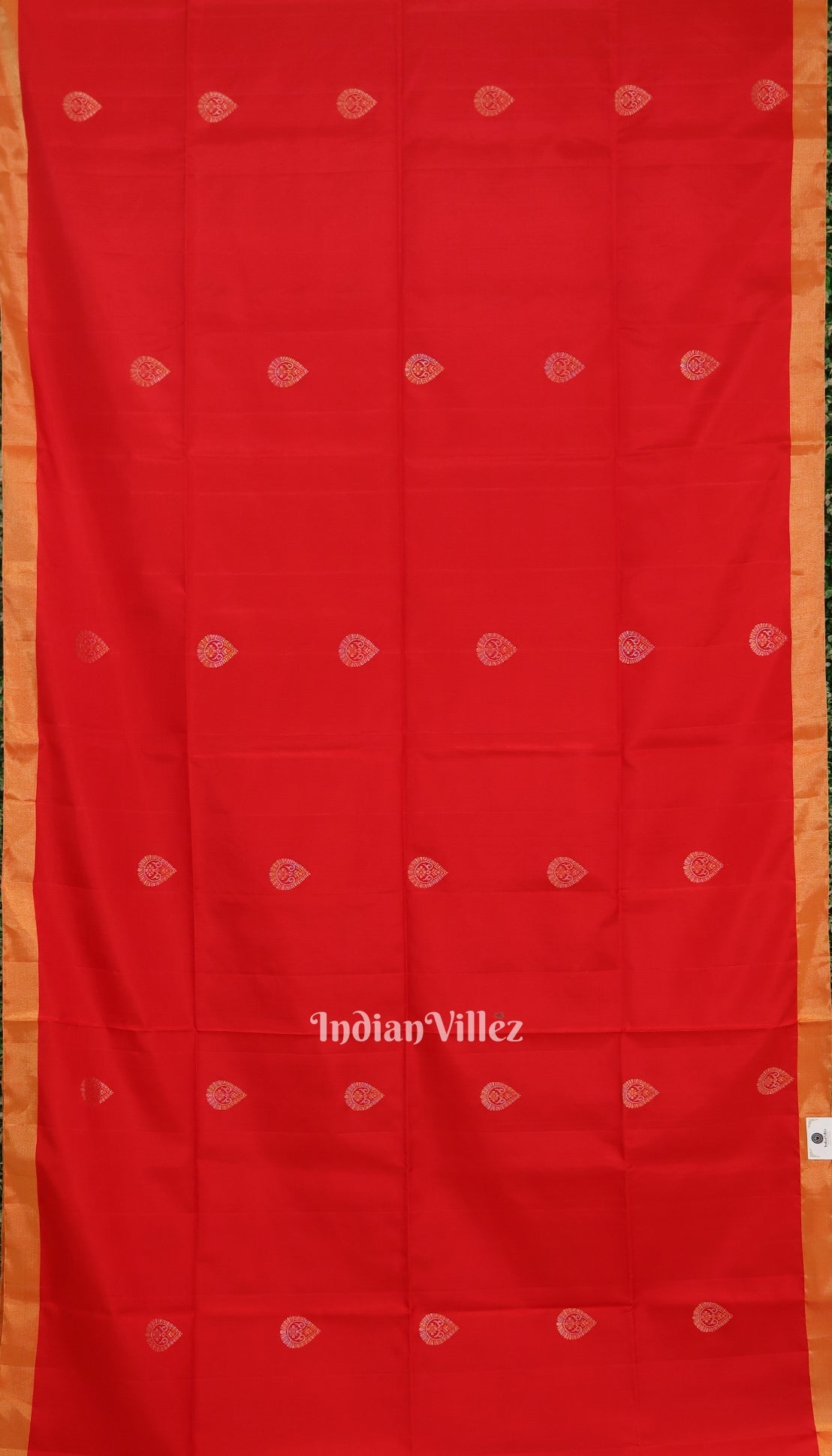 IndianVillèz Red Pure Kanjivaram Soft Silk Saree - view 2