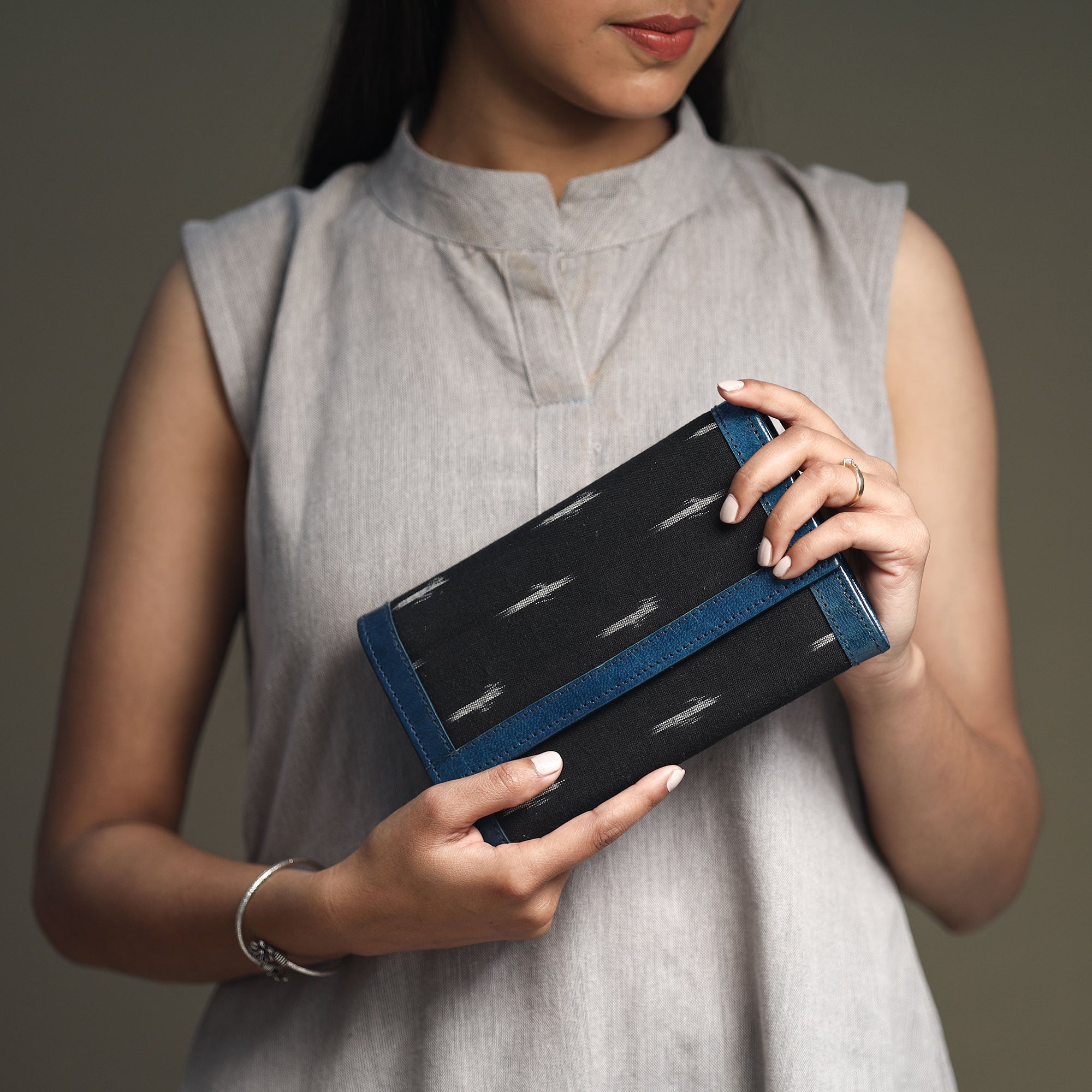 ASALKAAR Black - Handcrafted Ikat Weave Leather Wallet