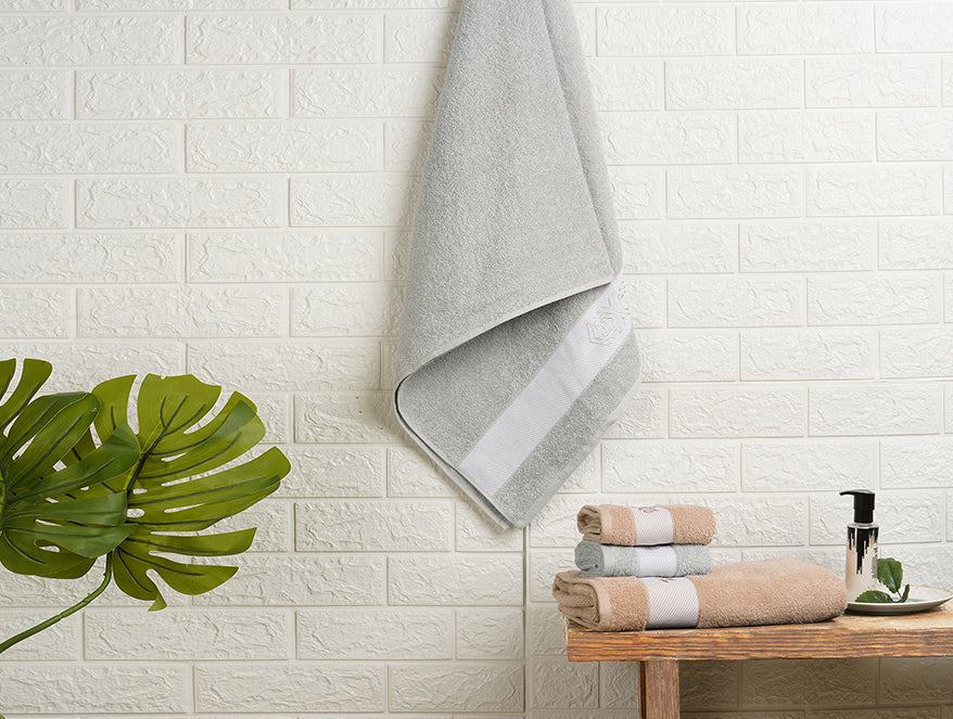 Spaces India Solid Light Grey 100% Cotton Towel Combo - Aurum By Spaces - view 2