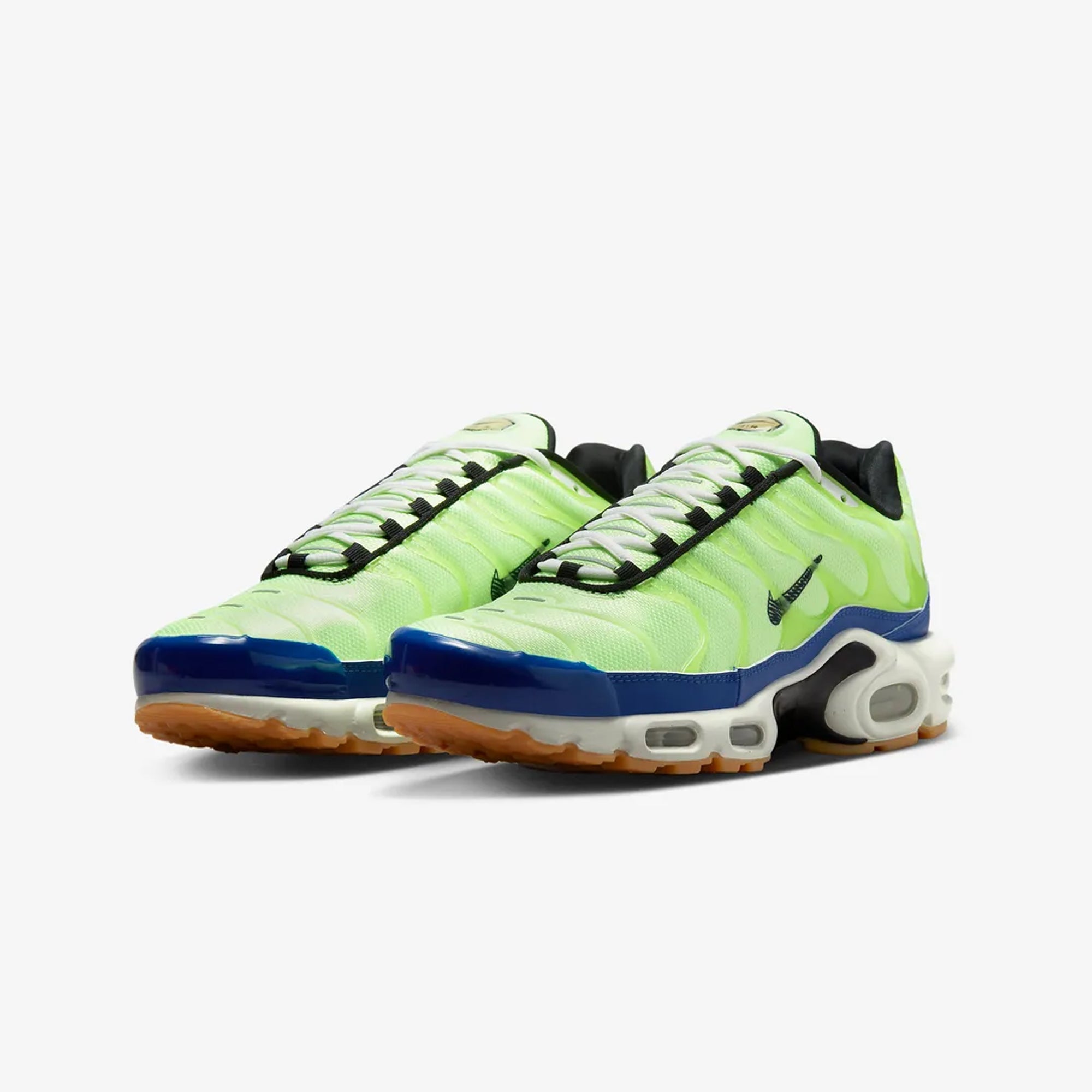 Nike | AIR MAX PLUS SE { GHOST GREEN/BLACK-OLD ROYAL-SUMMIT WHITE