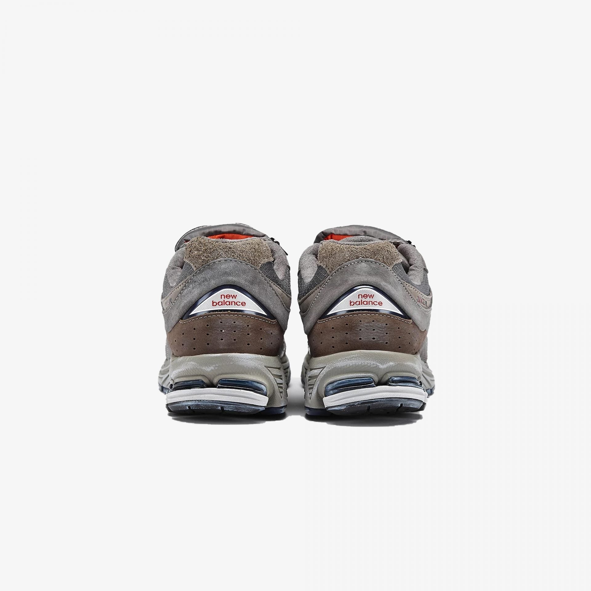 New Balance | 2002R { GREY - view 2