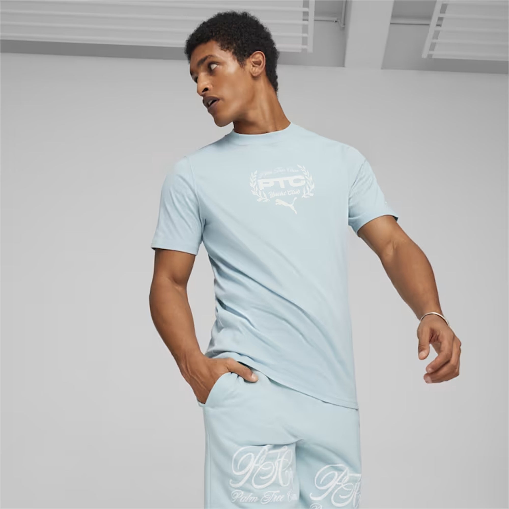 Puma | X PALM TREE CREW GRAPHIC T-SHIRT { BLUE