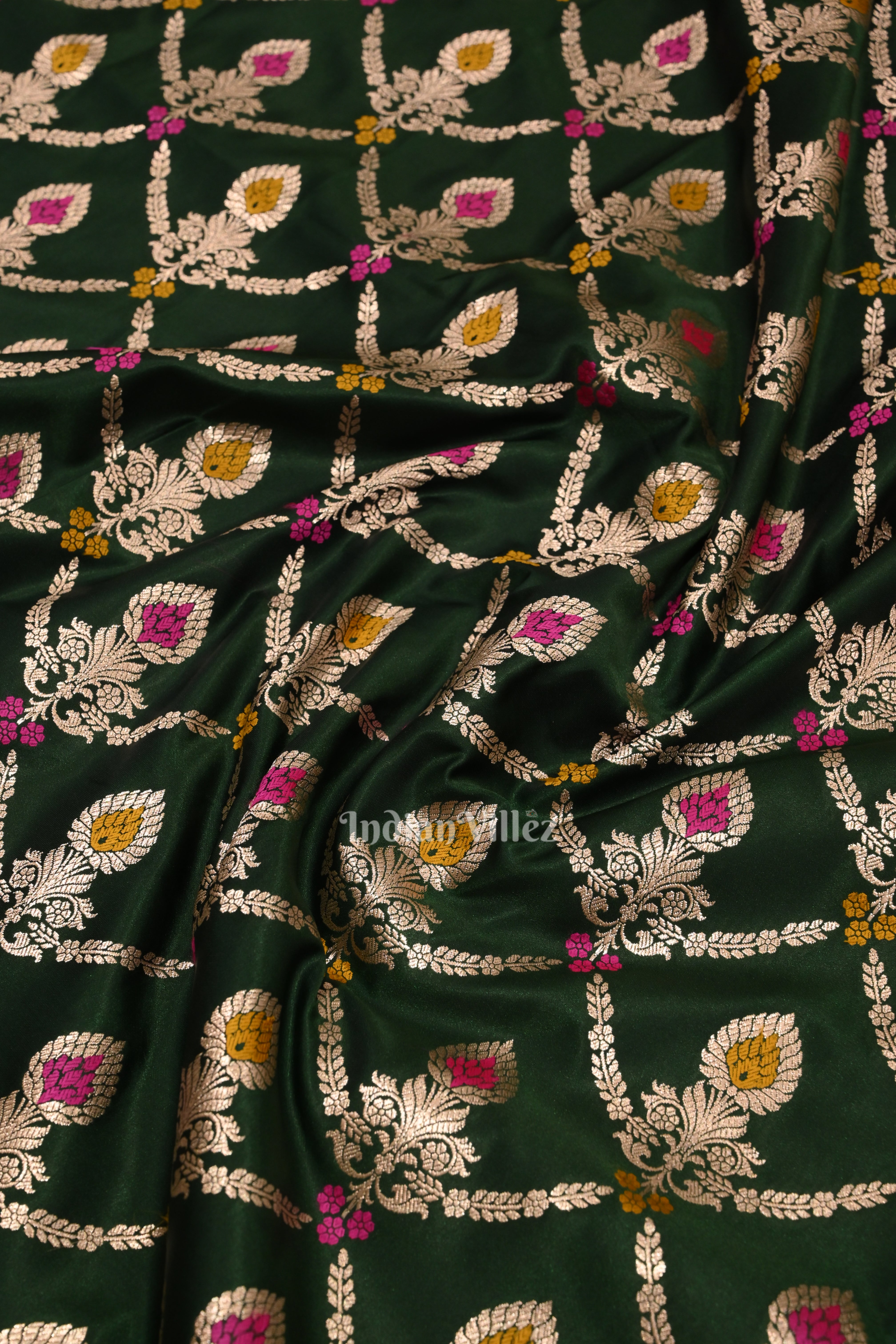 IndianVillèz Green Meenakari Pure Mashru Satin Silk Banarasi Saree - view 3