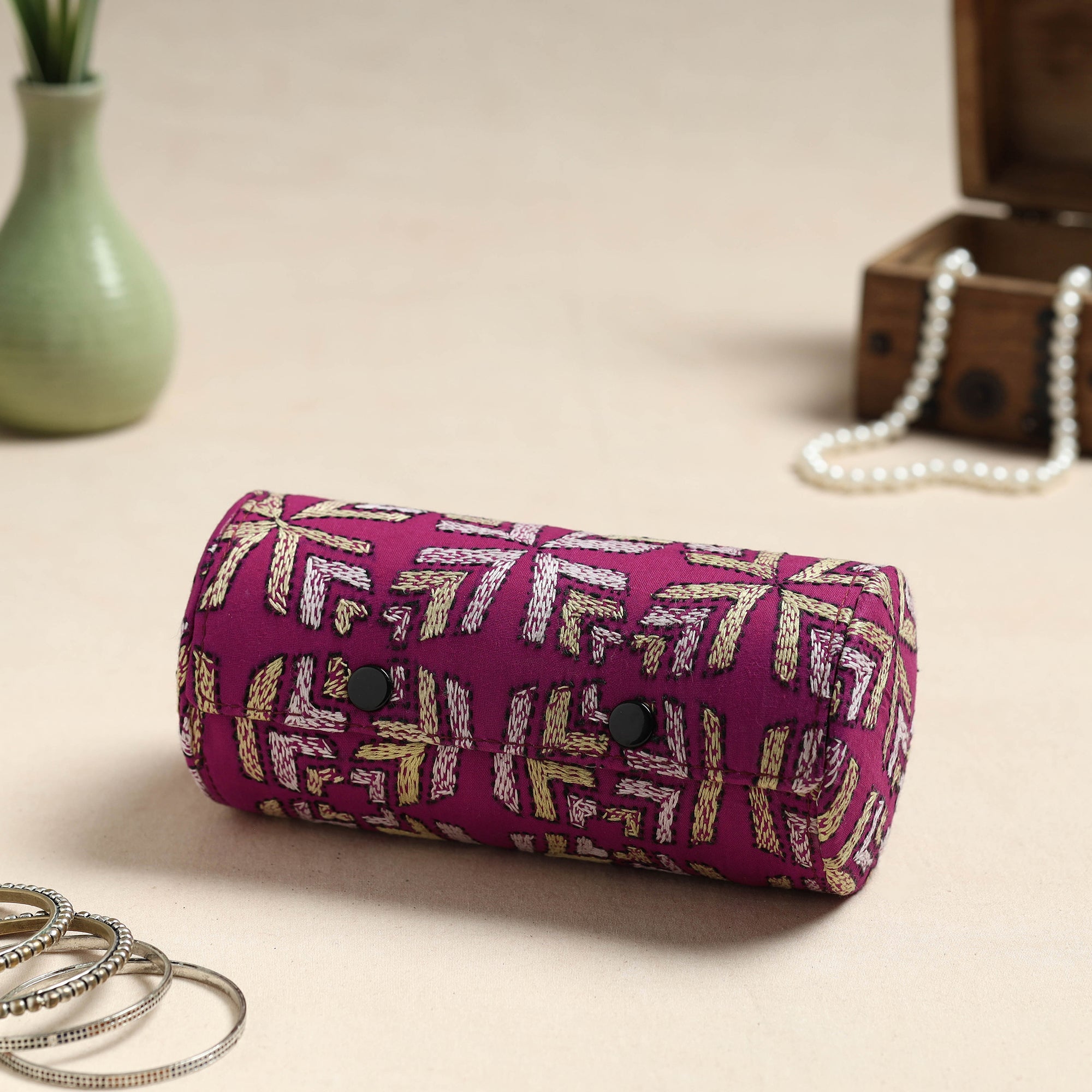 ASALKAAR Bengal Kantha Work Handcrafted Bangle Box (Big)