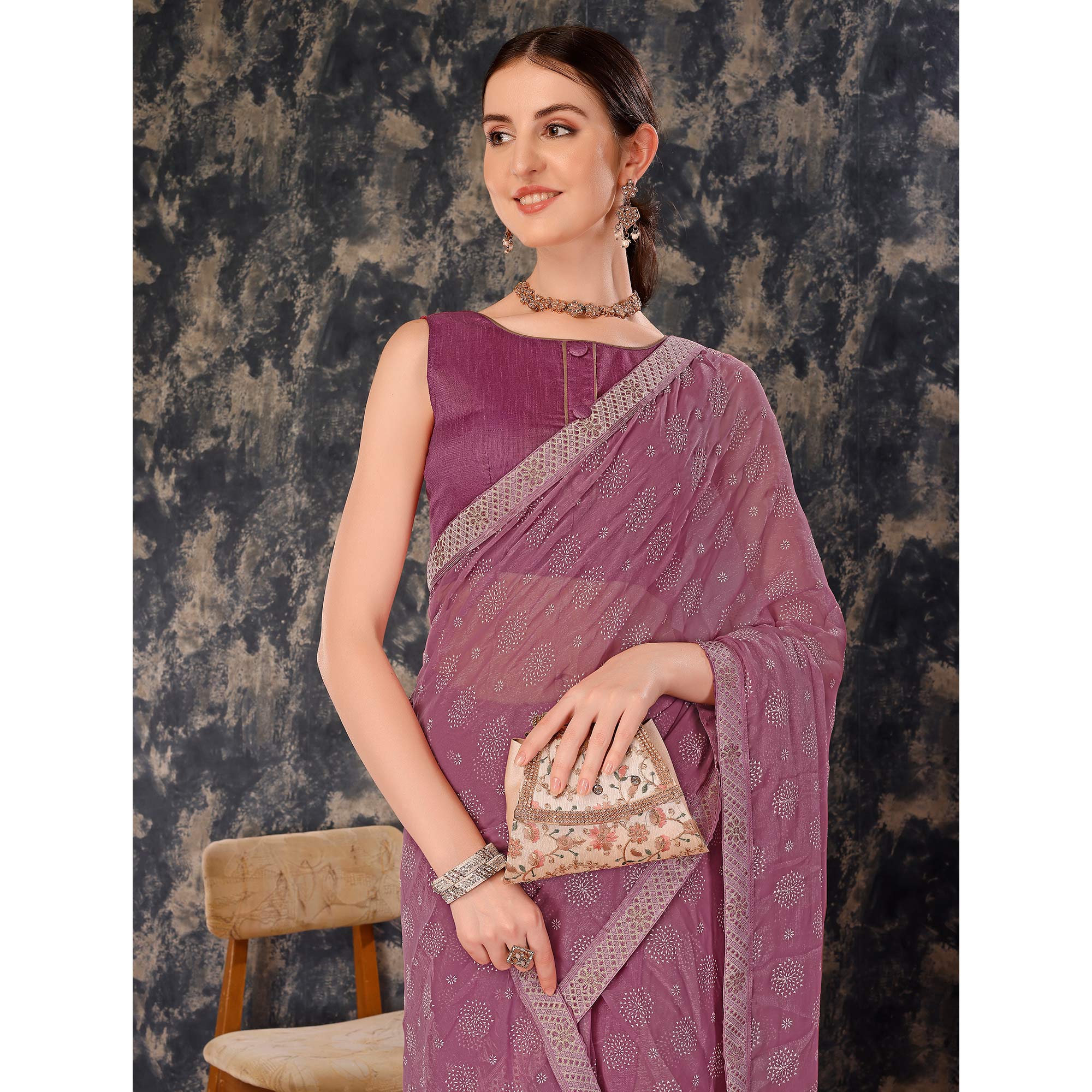 Peachmode Mauve Printed Chiffon Saree With Lace Border - view 7