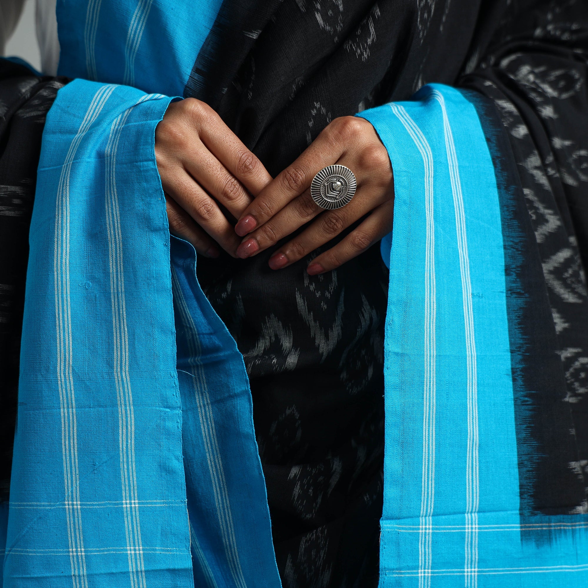 POCHAMPALLY IKAT WEAVES BY GOVARDHAN Black - Pochampally Ikat Weave Cotton Handloom Dupatta 12 - view 4