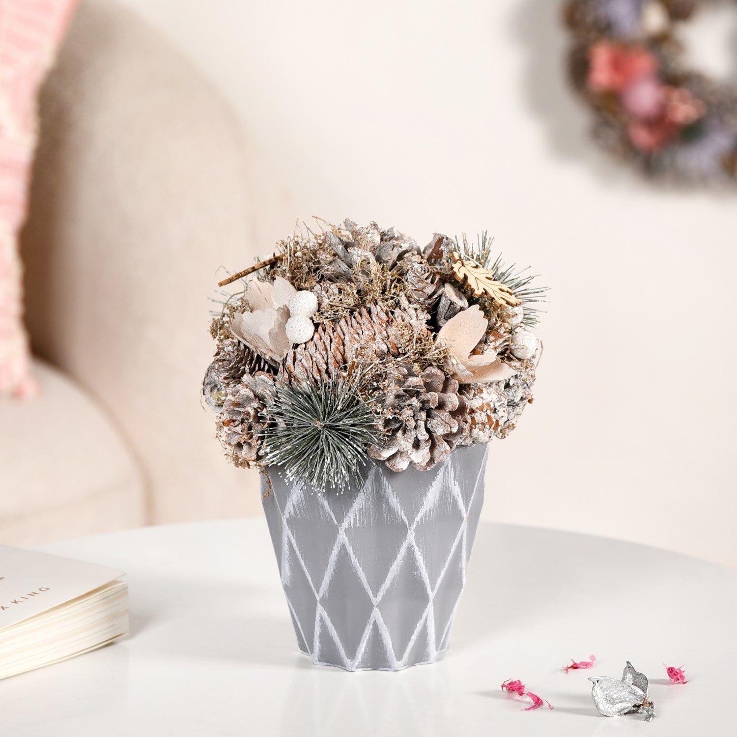 Nestasia Frosty Pine Cones Dried Flower Pot