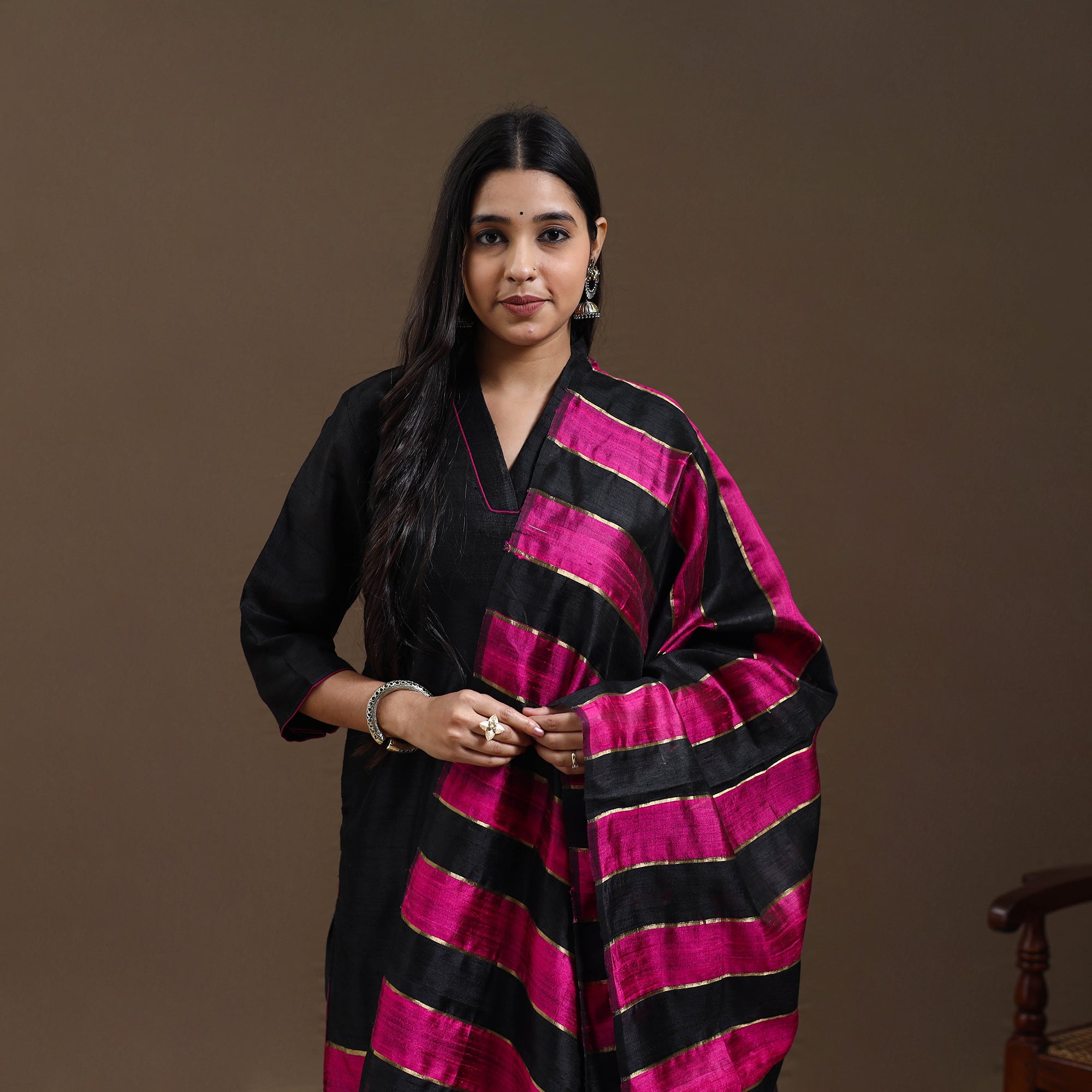 ITOKRI CASUALS Black - Bhagalpuri Handloom Tussar Silk Suit Set 08 - view 4