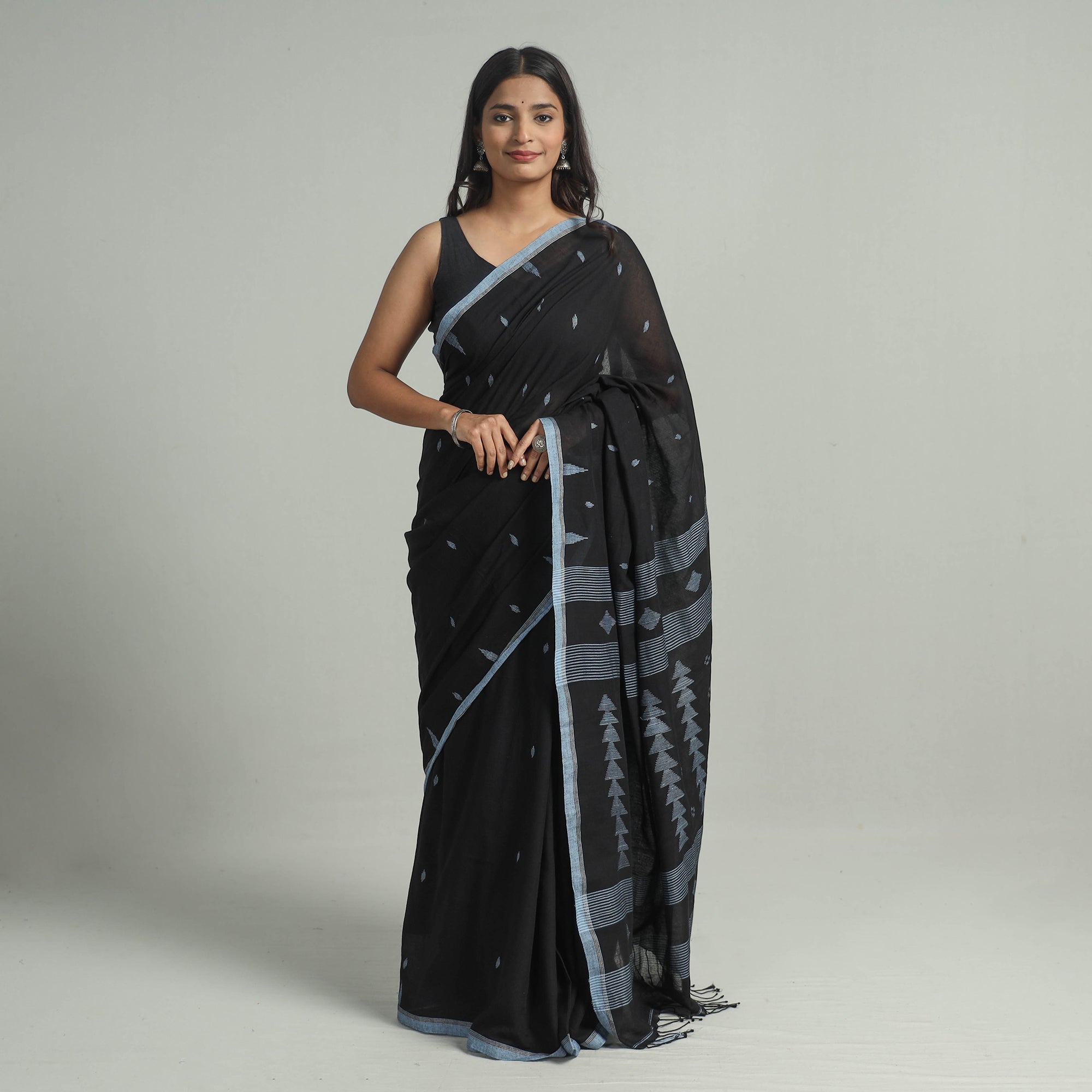 SASHA Black - Handloom Cotton Phulia Jamdani Saree with Tassels 19