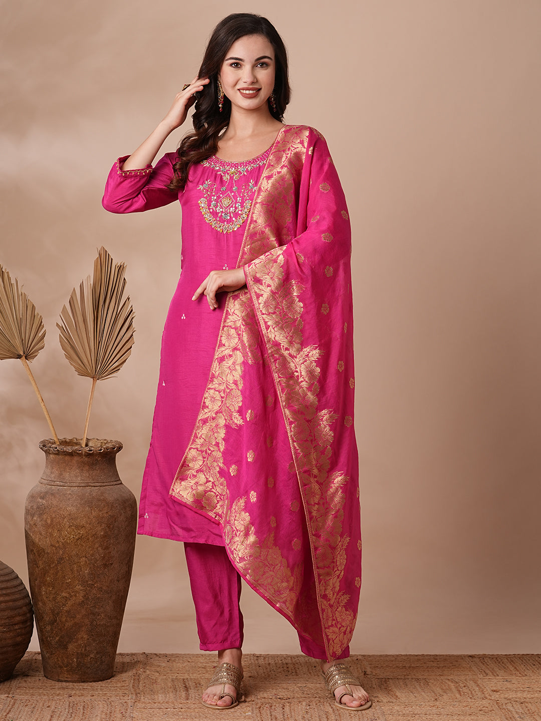 Fashor Floral Hand Embroidered Straight Kurta with Pant & Dupatta - Pink - view 3